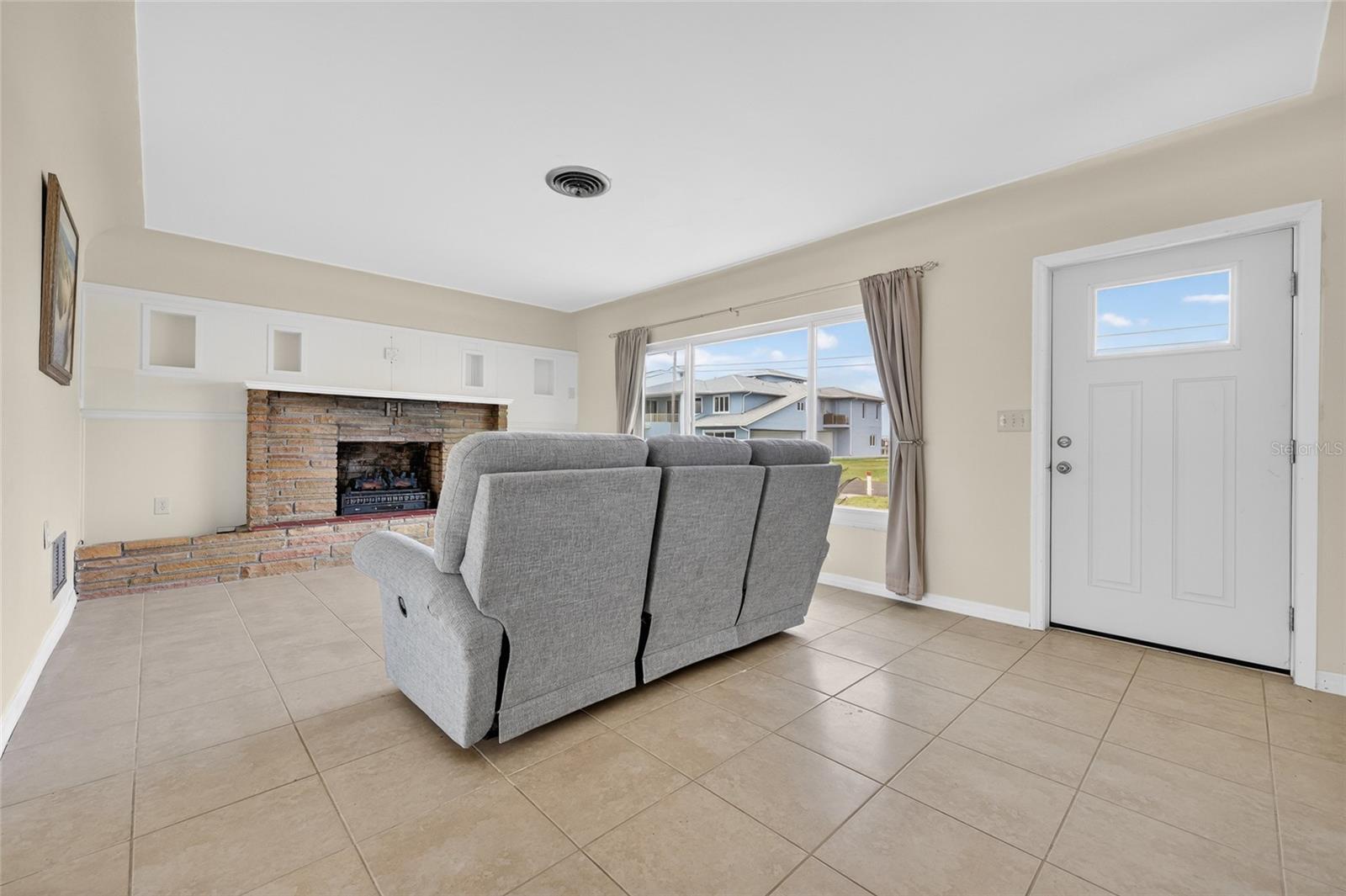POINT PINES - Residential