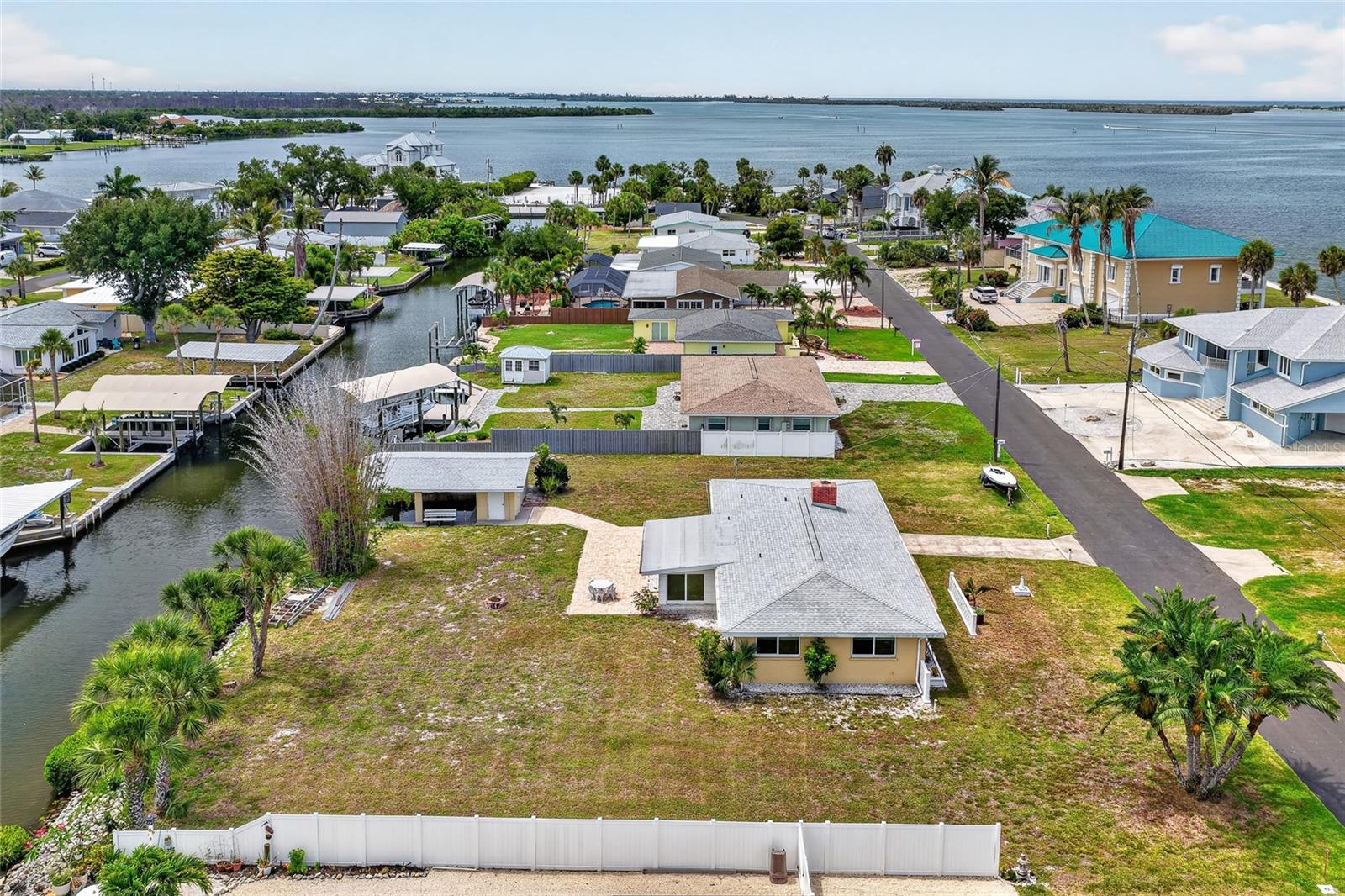 POINT PINES - Residential