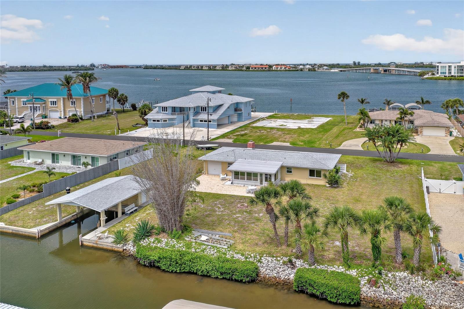 POINT PINES - Residential