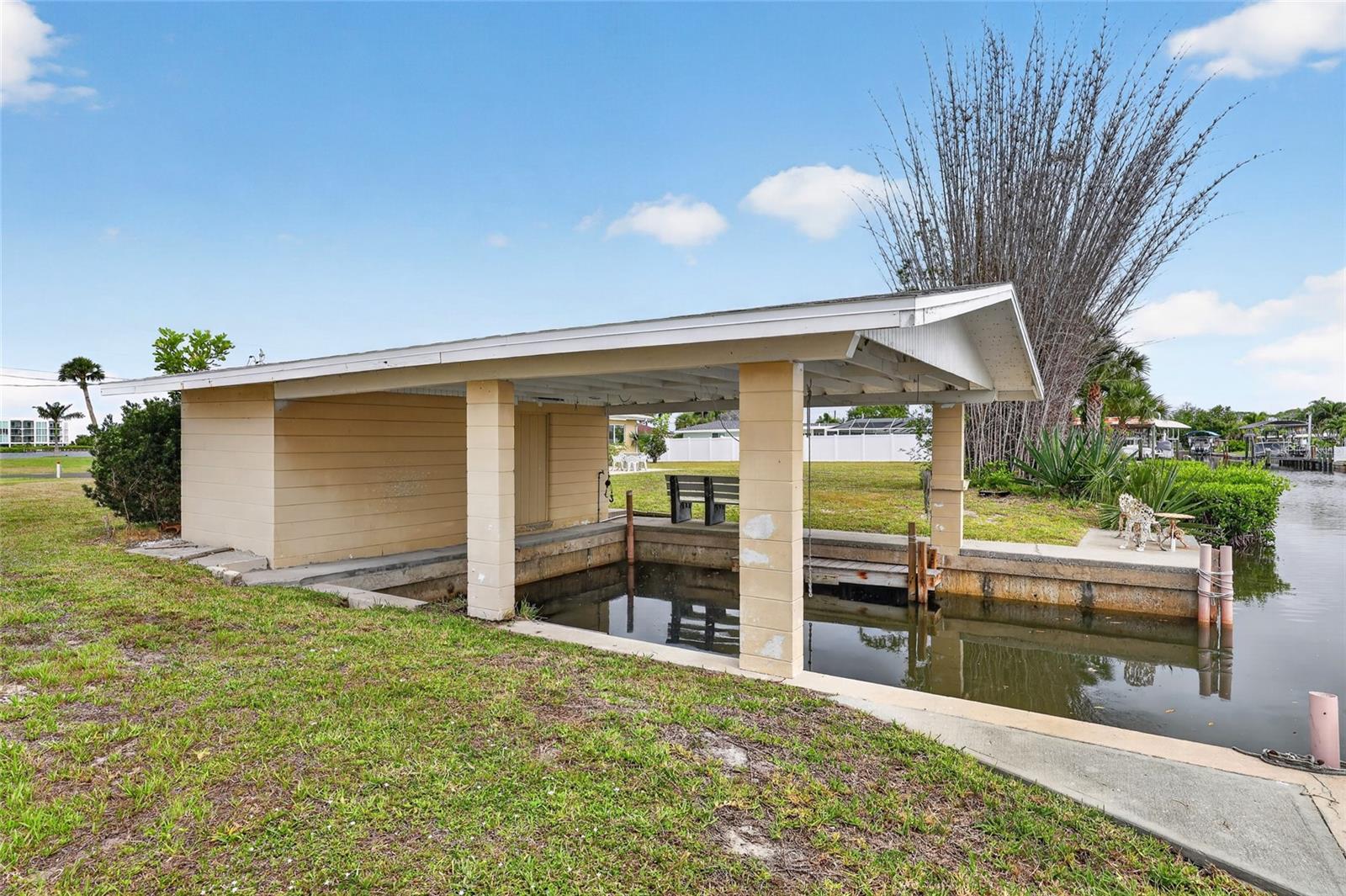 POINT PINES - Residential