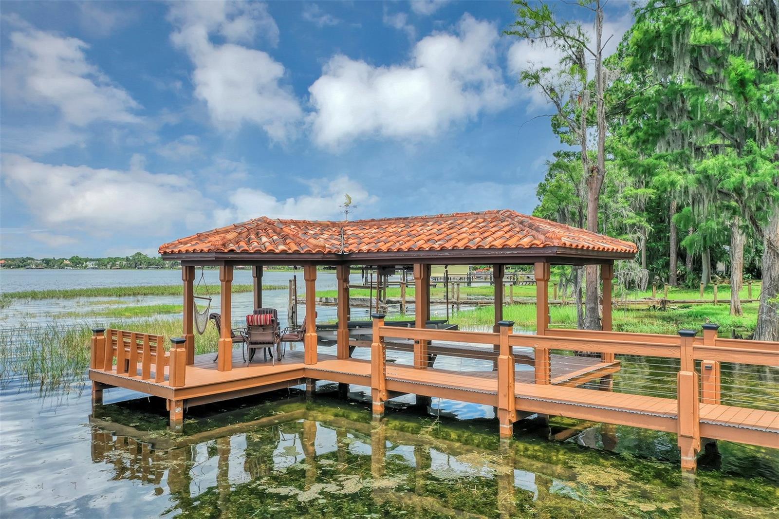 CYPRESS SHORES - Residential
