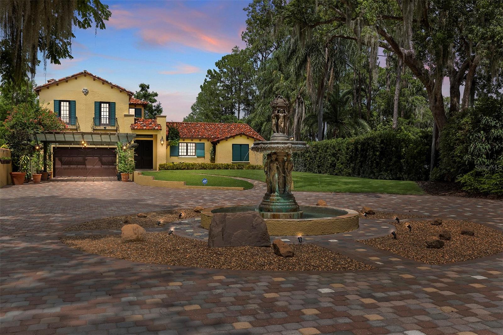 CYPRESS SHORES - Residential