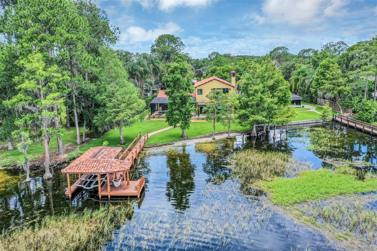 CYPRESS SHORES - Residential
