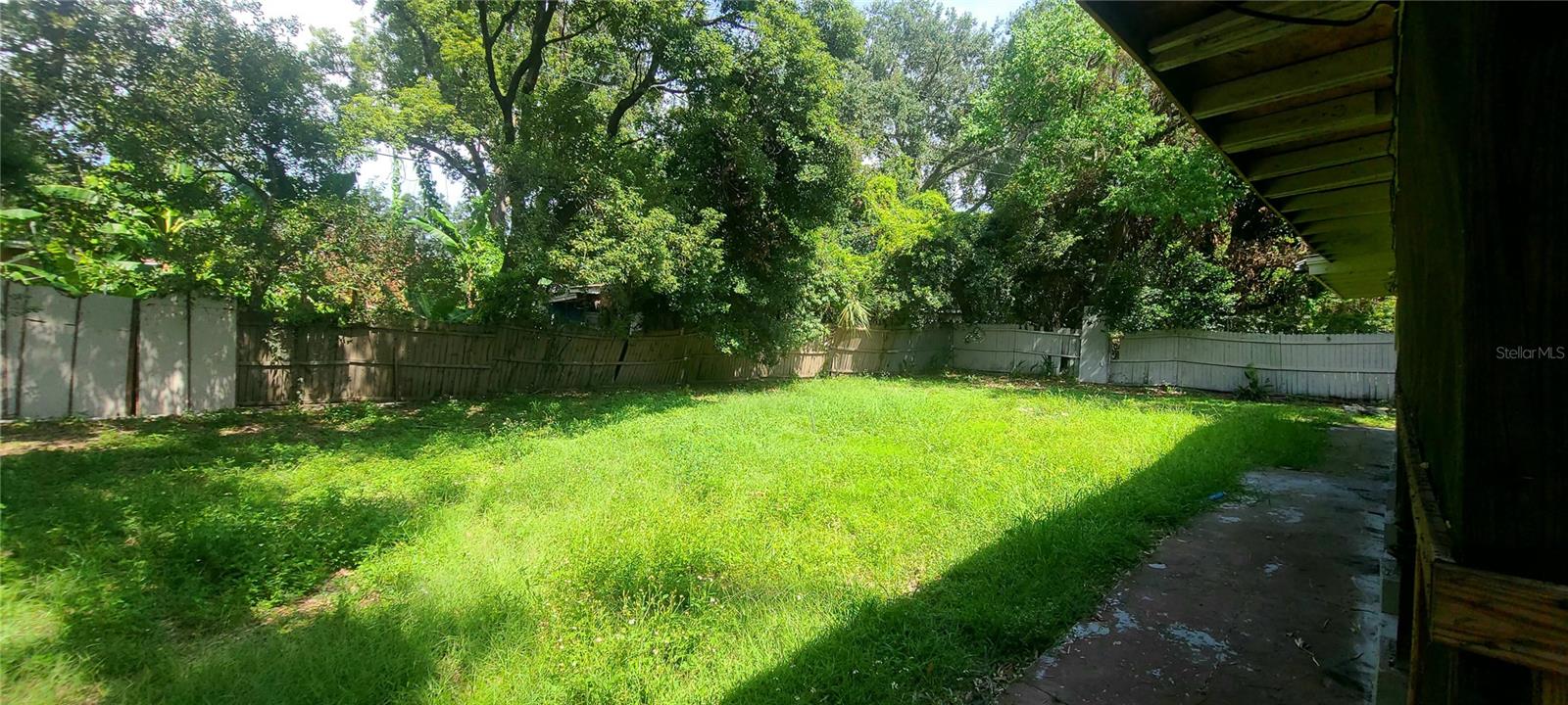 WESTSIDE MANOR SEC 01 - Residential Lease