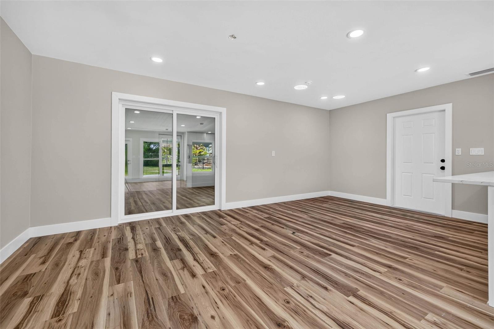 SHORE ACRES BUTTERFLY LAKE REP - Residential