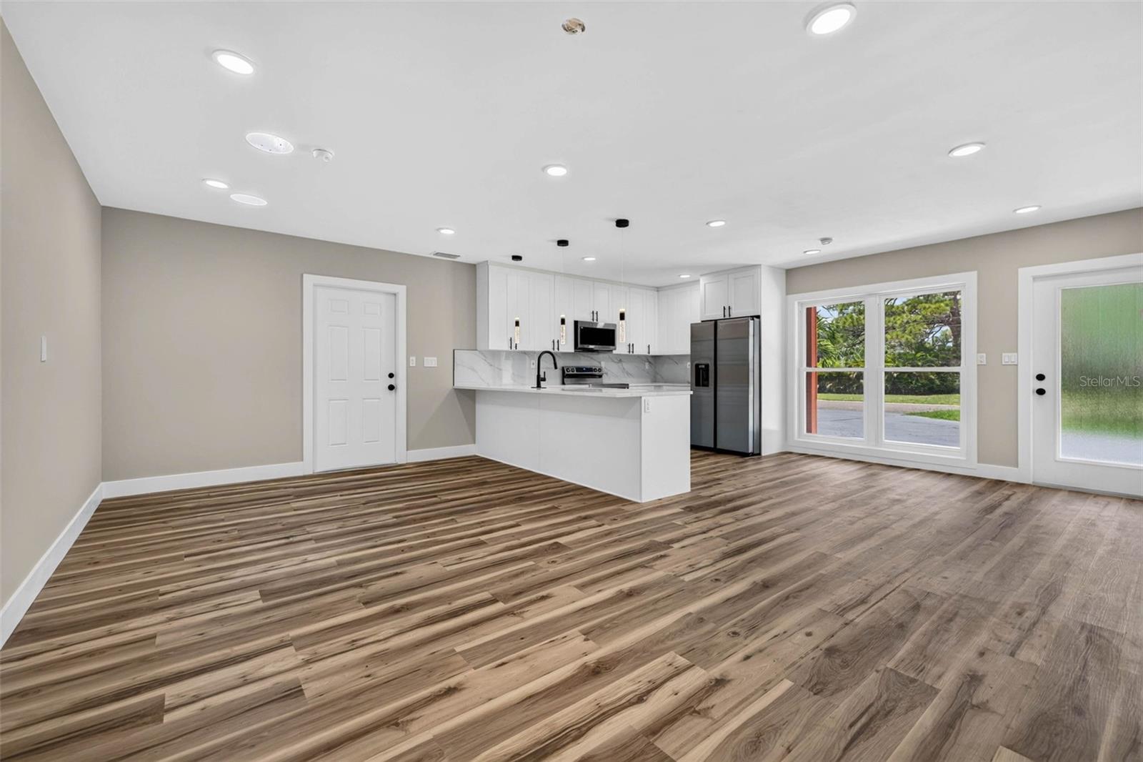 SHORE ACRES BUTTERFLY LAKE REP - Residential