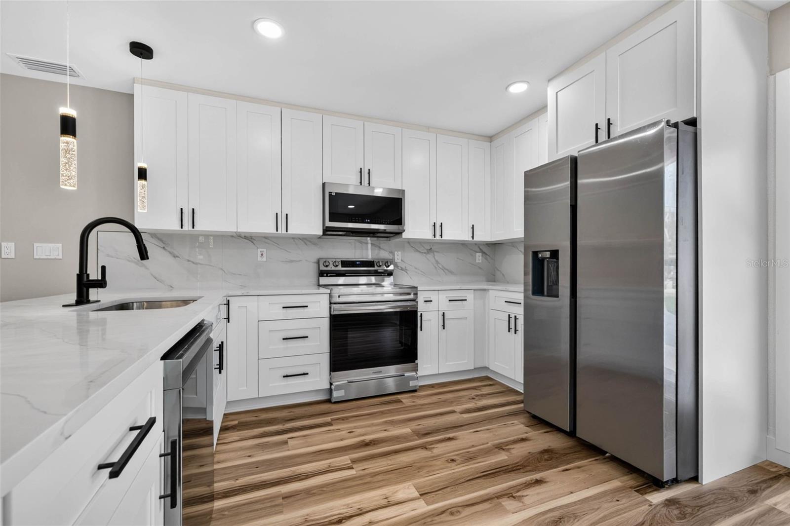 SHORE ACRES BUTTERFLY LAKE REP - Residential