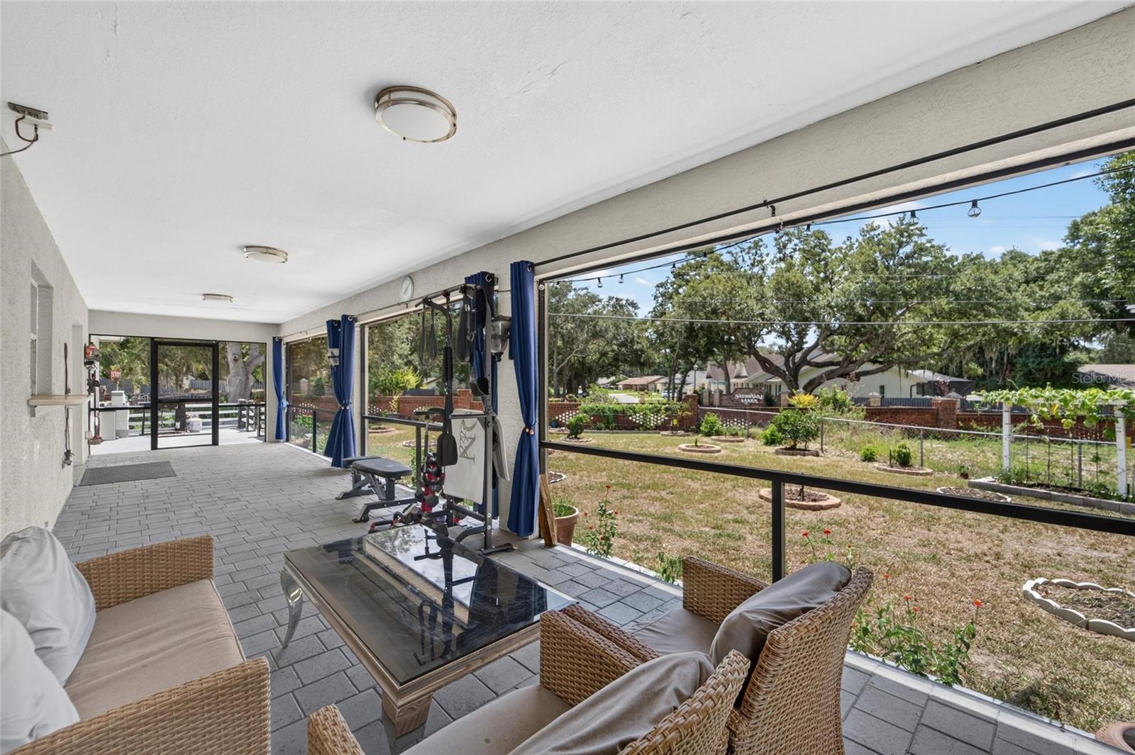 WELLINGTON GREEN - Residential
