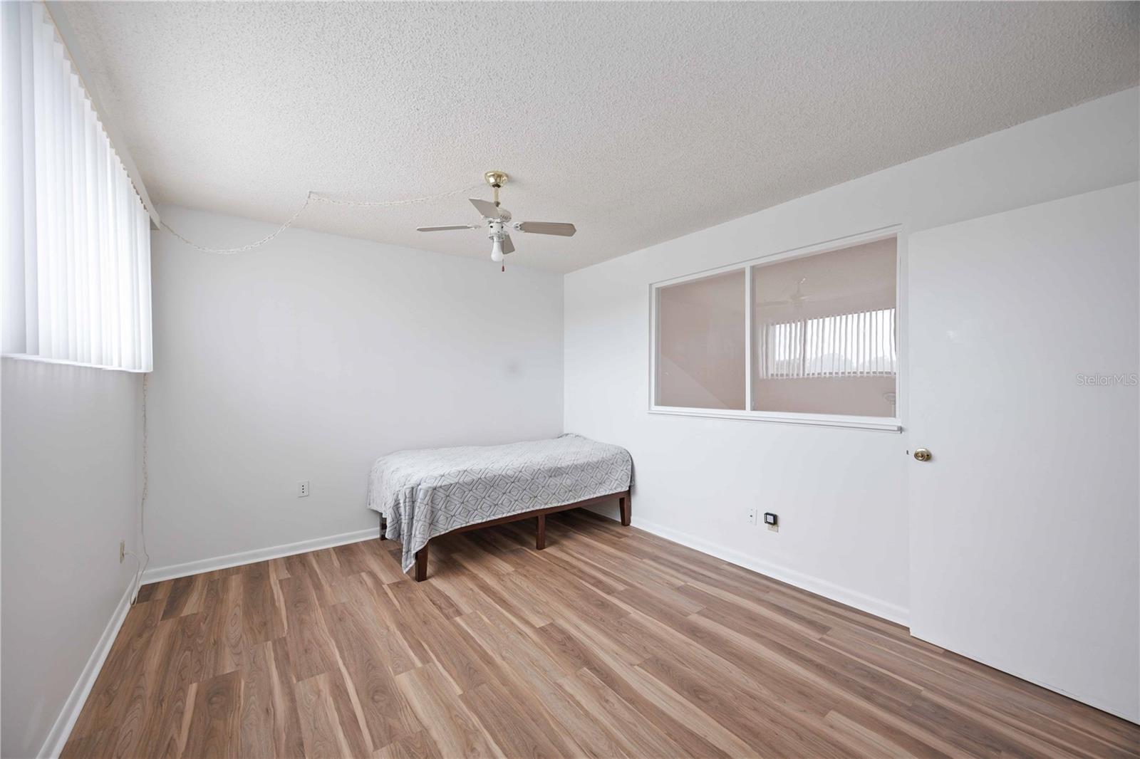 MEADOWLAKE V - Residential
