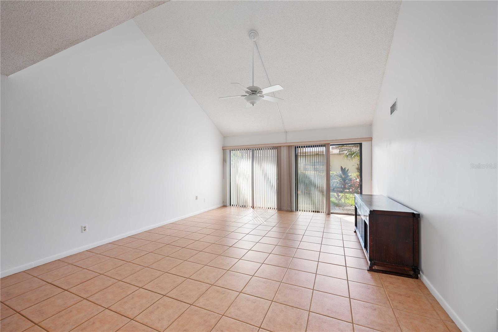 MEADOWLAKE V - Residential