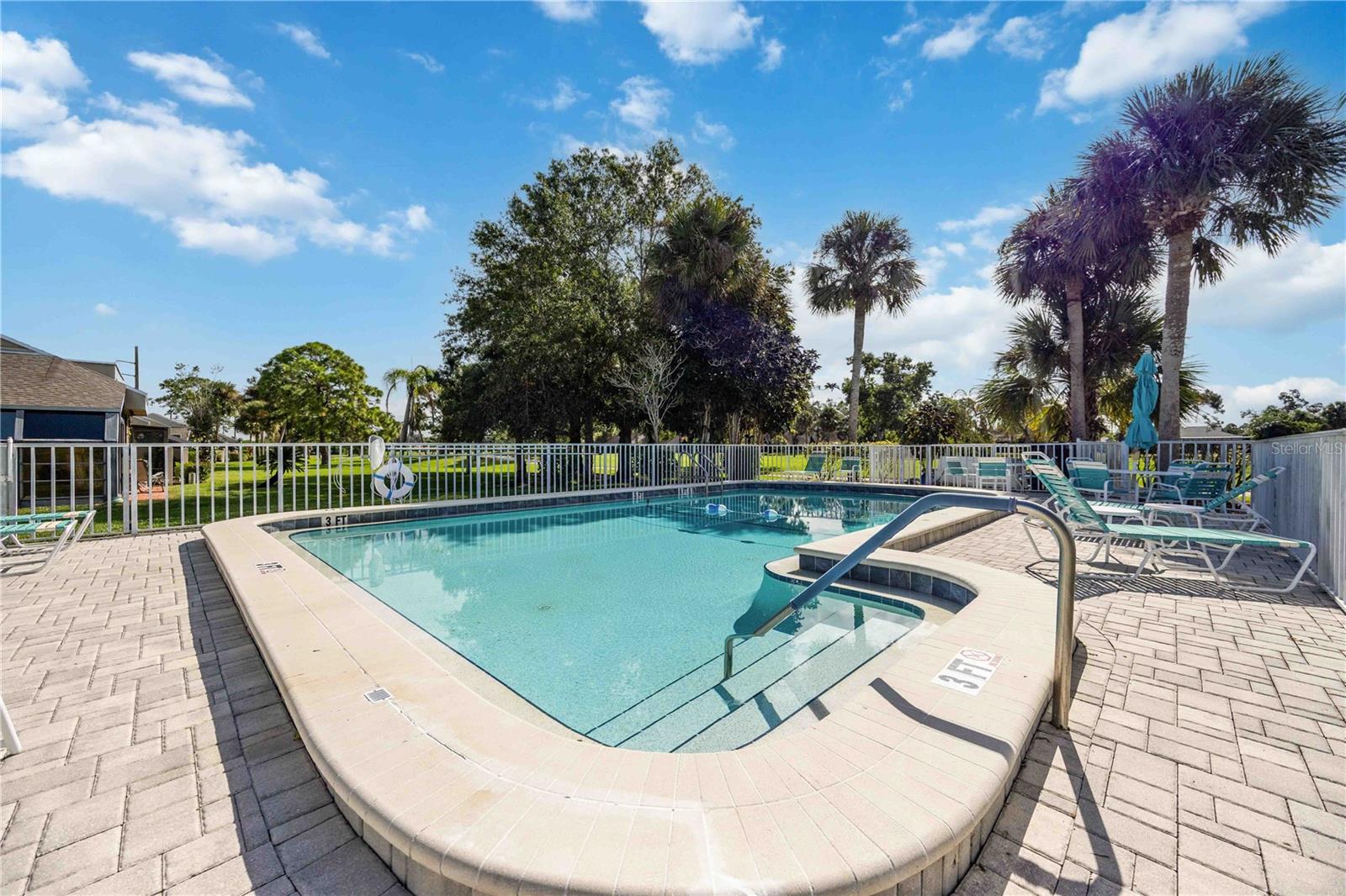 MEADOWLAKE V - Residential