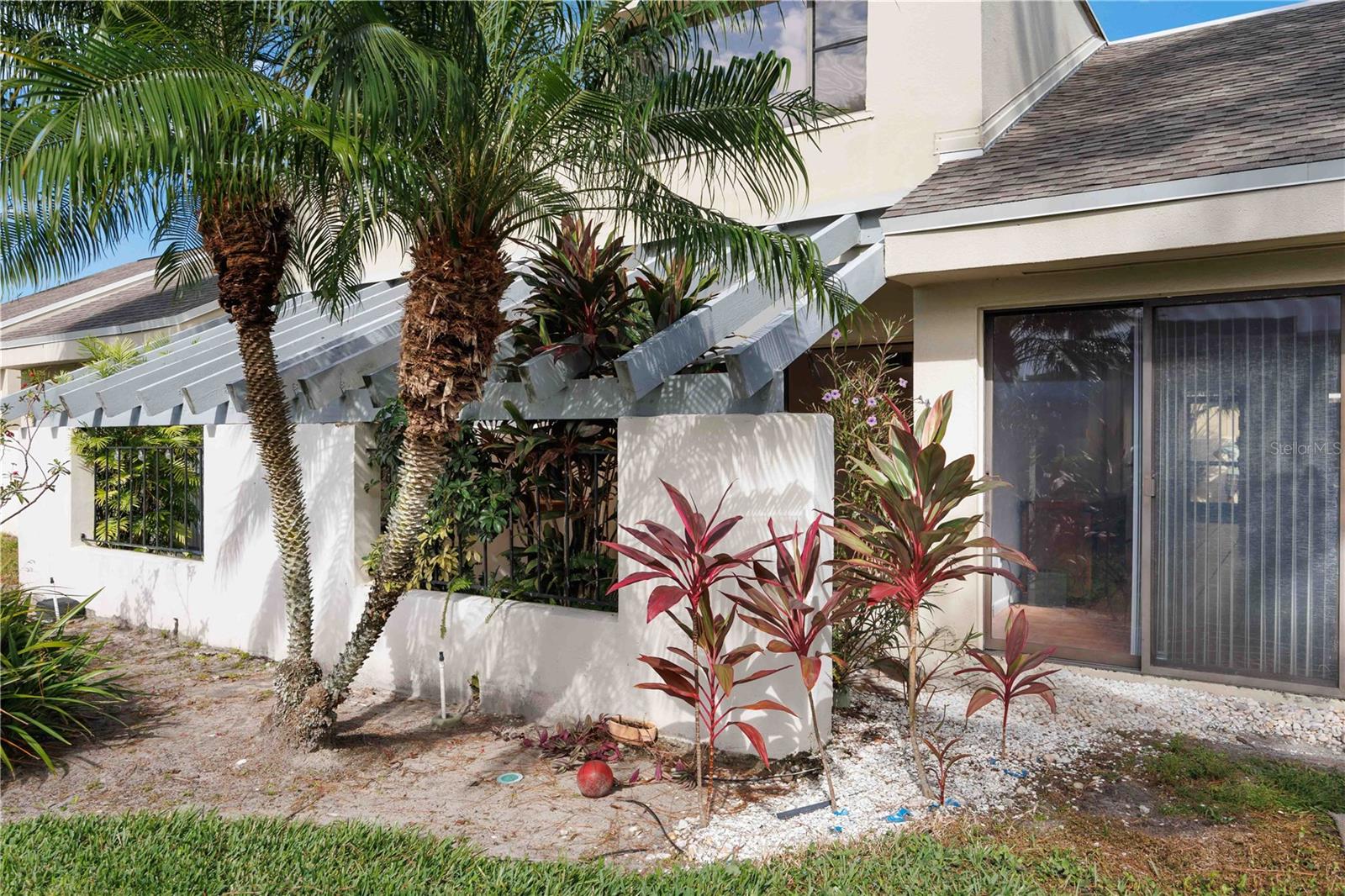 MEADOWLAKE V - Residential