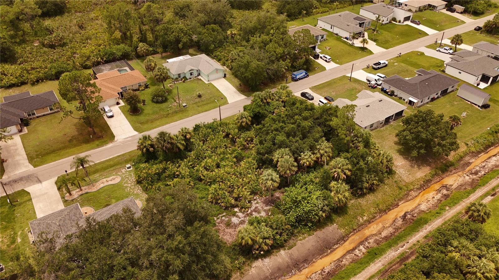 PORT CHARLOTTE SUB 09 - Land