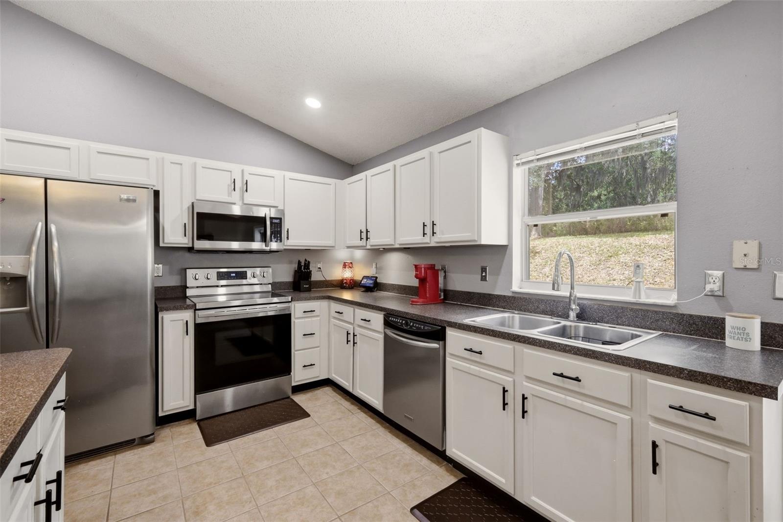 MINNEOLA OAK VALLEY PH 02 LT 262 PB 50 - Residential