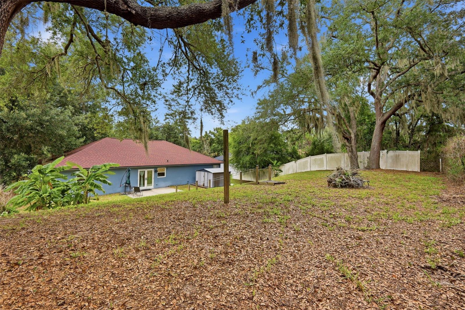 MINNEOLA OAK VALLEY PH 02 LT 262 PB 50 - Residential