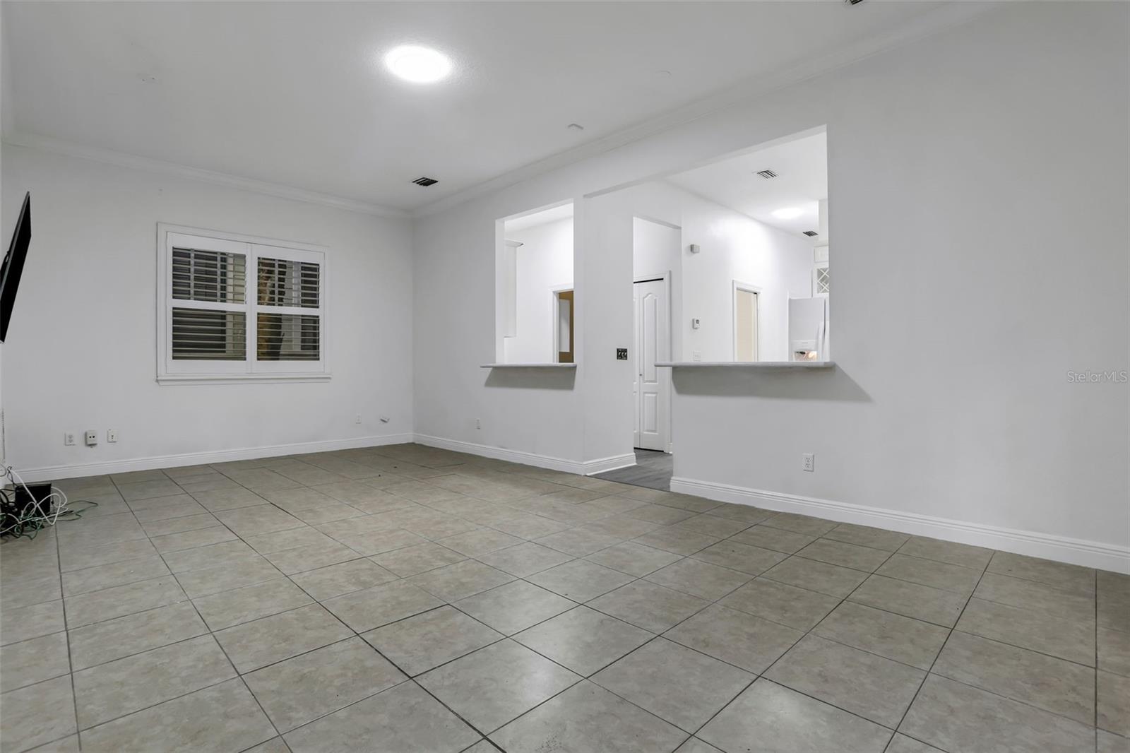 LAKE LAWSONA PLACE - Residential Lease