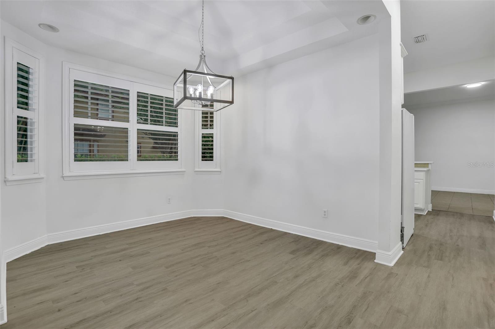 LAKE LAWSONA PLACE - Residential Lease
