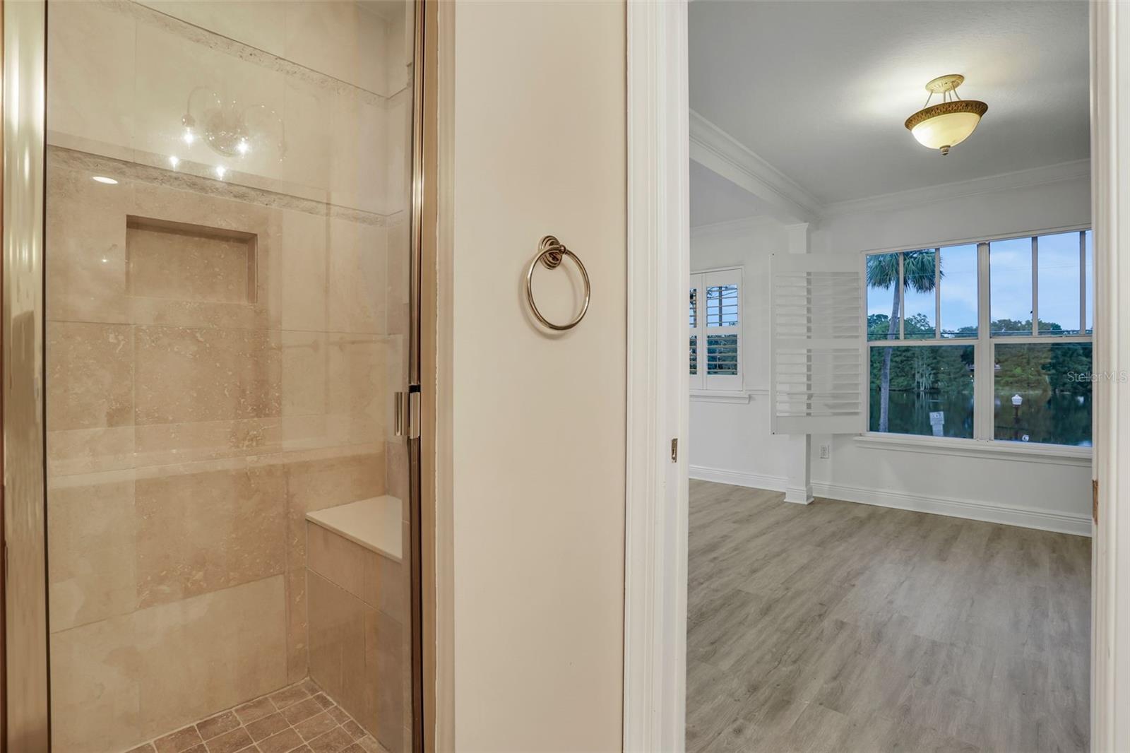 LAKE LAWSONA PLACE - Residential Lease