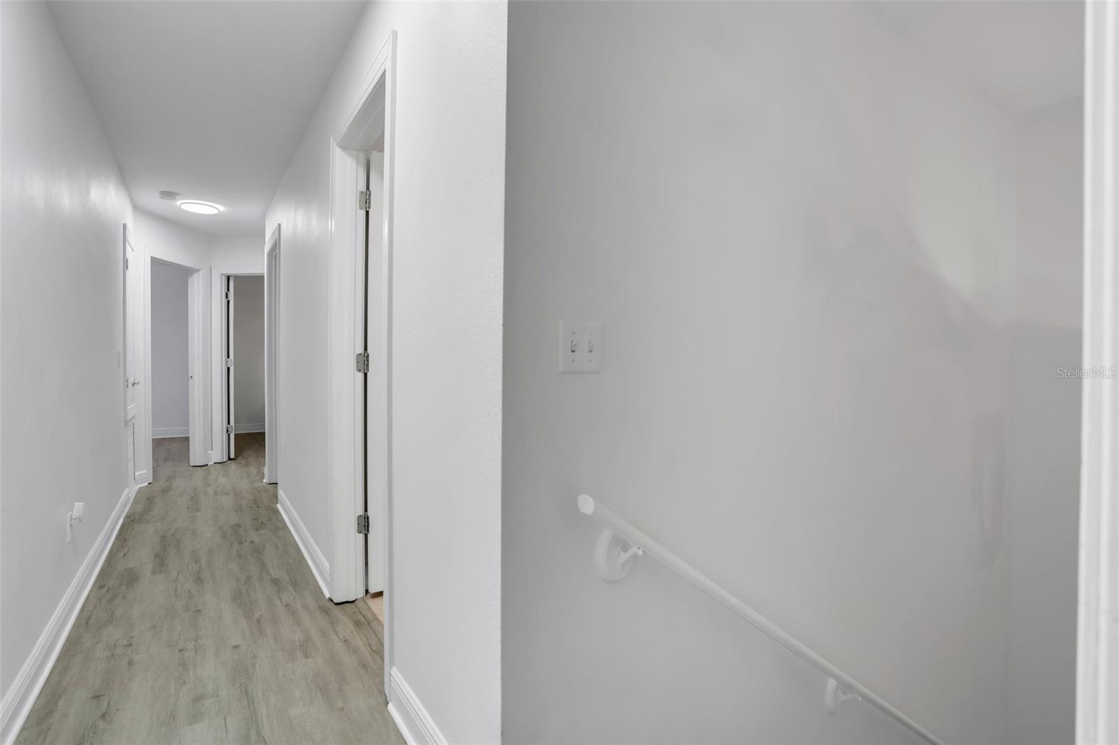 LAKE LAWSONA PLACE - Residential Lease