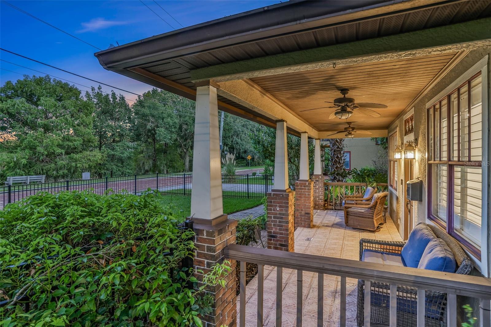 LAKE LAWSONA PLACE - Residential Lease