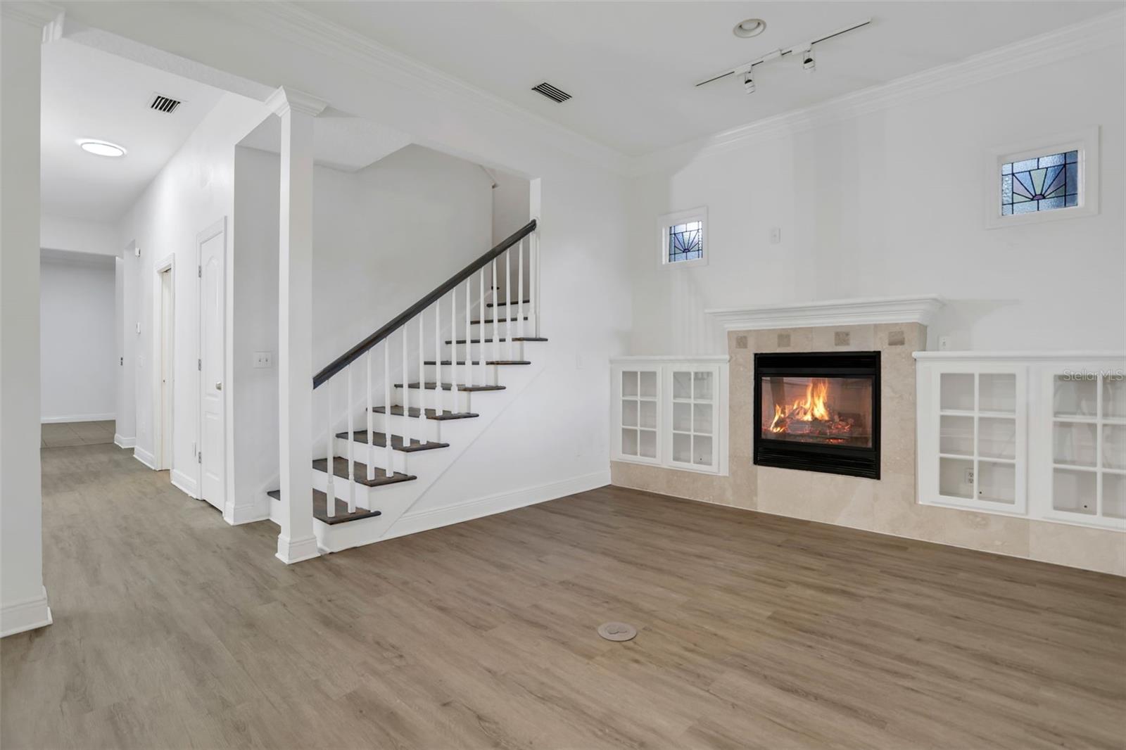 LAKE LAWSONA PLACE - Residential Lease