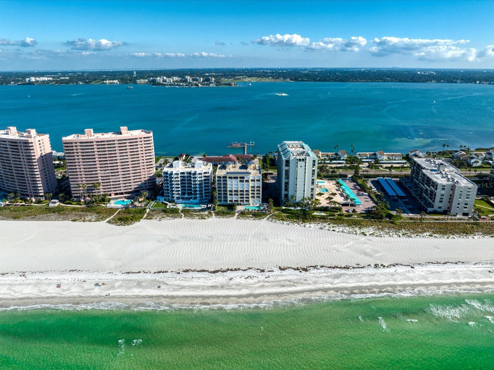 UTOPIA CONDO - Residential