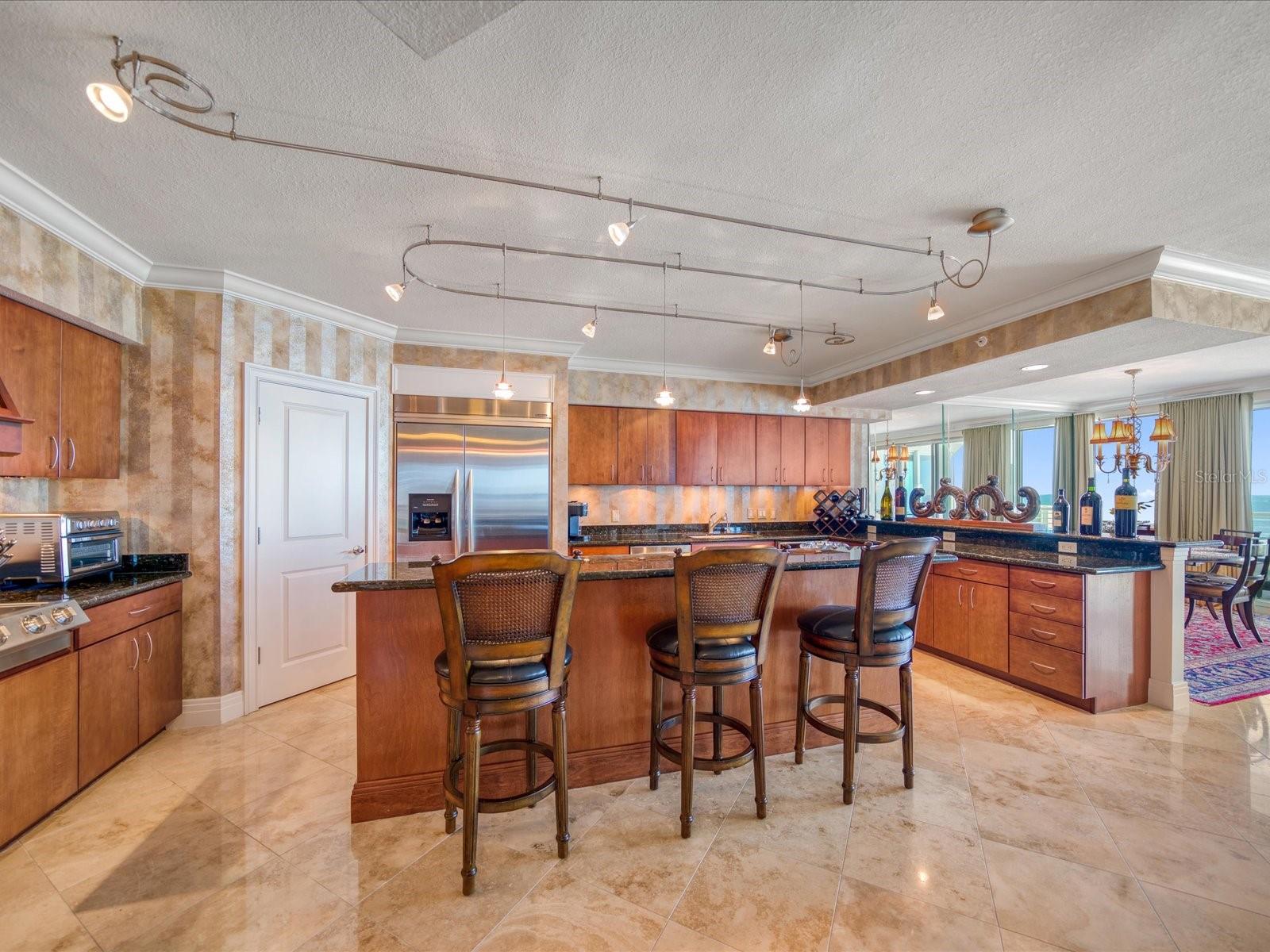 UTOPIA CONDO - Residential