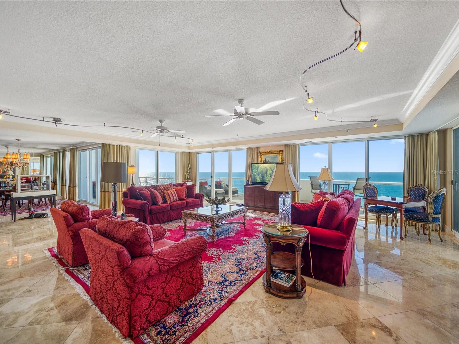 UTOPIA CONDO - Residential