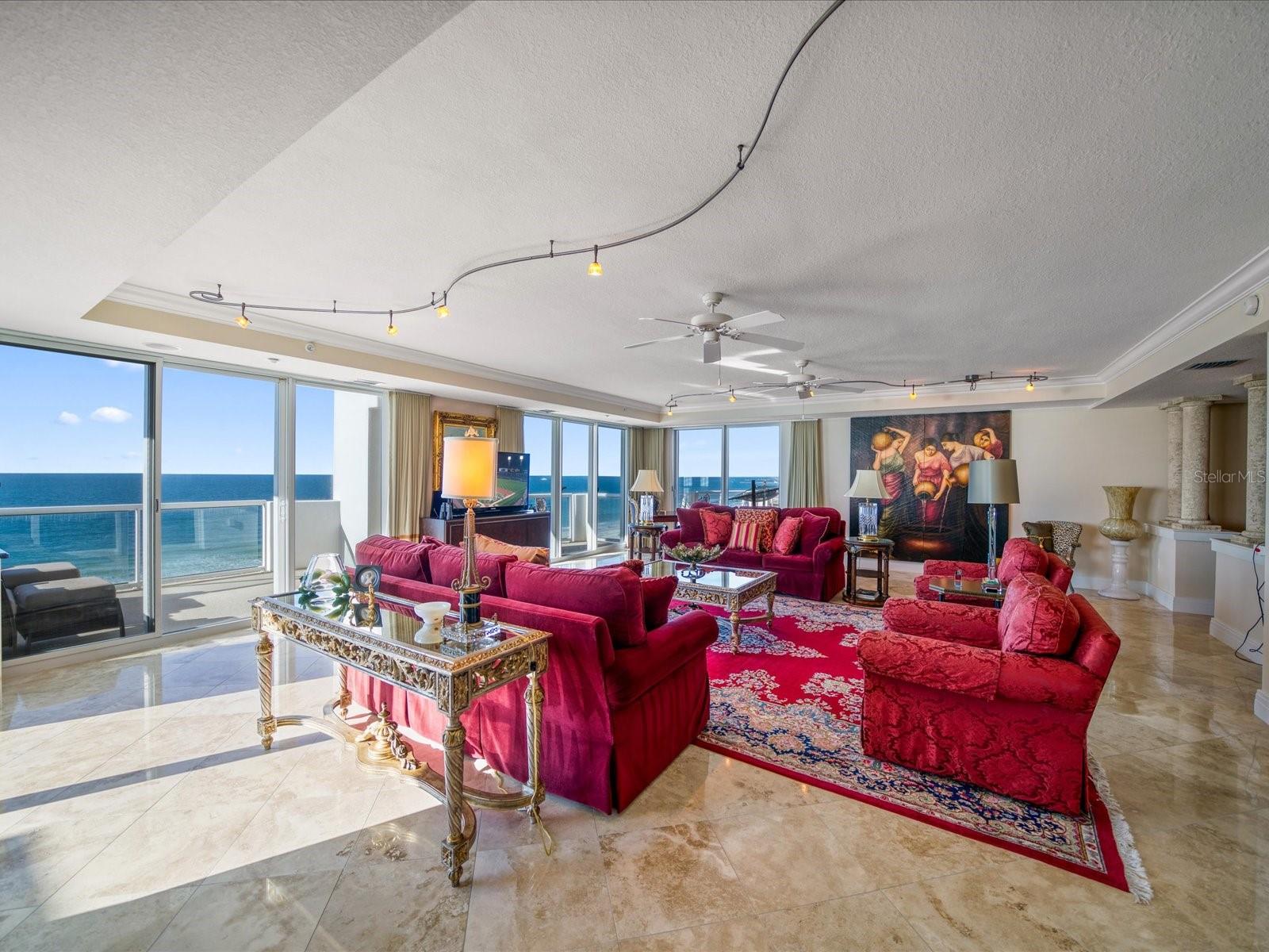 UTOPIA CONDO - Residential