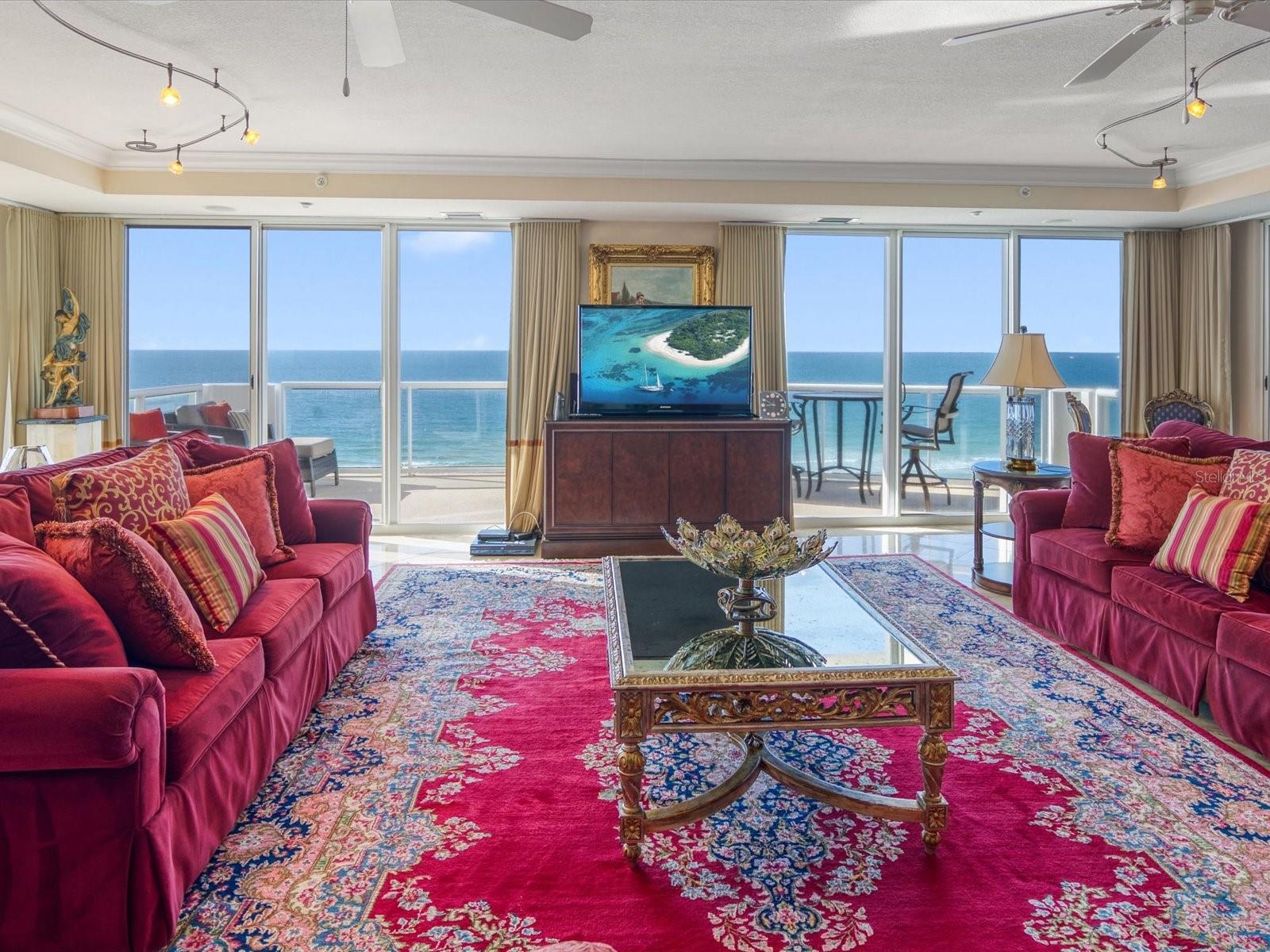 UTOPIA CONDO - Residential