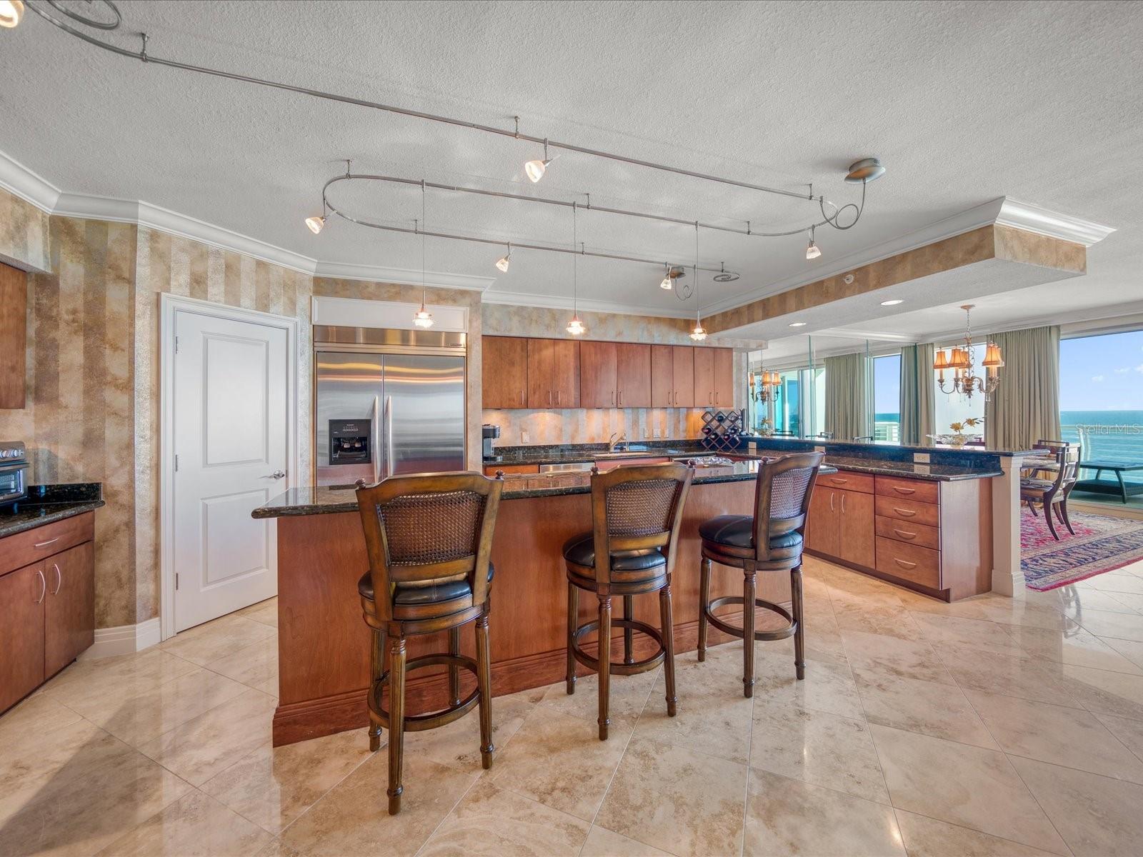 UTOPIA CONDO - Residential