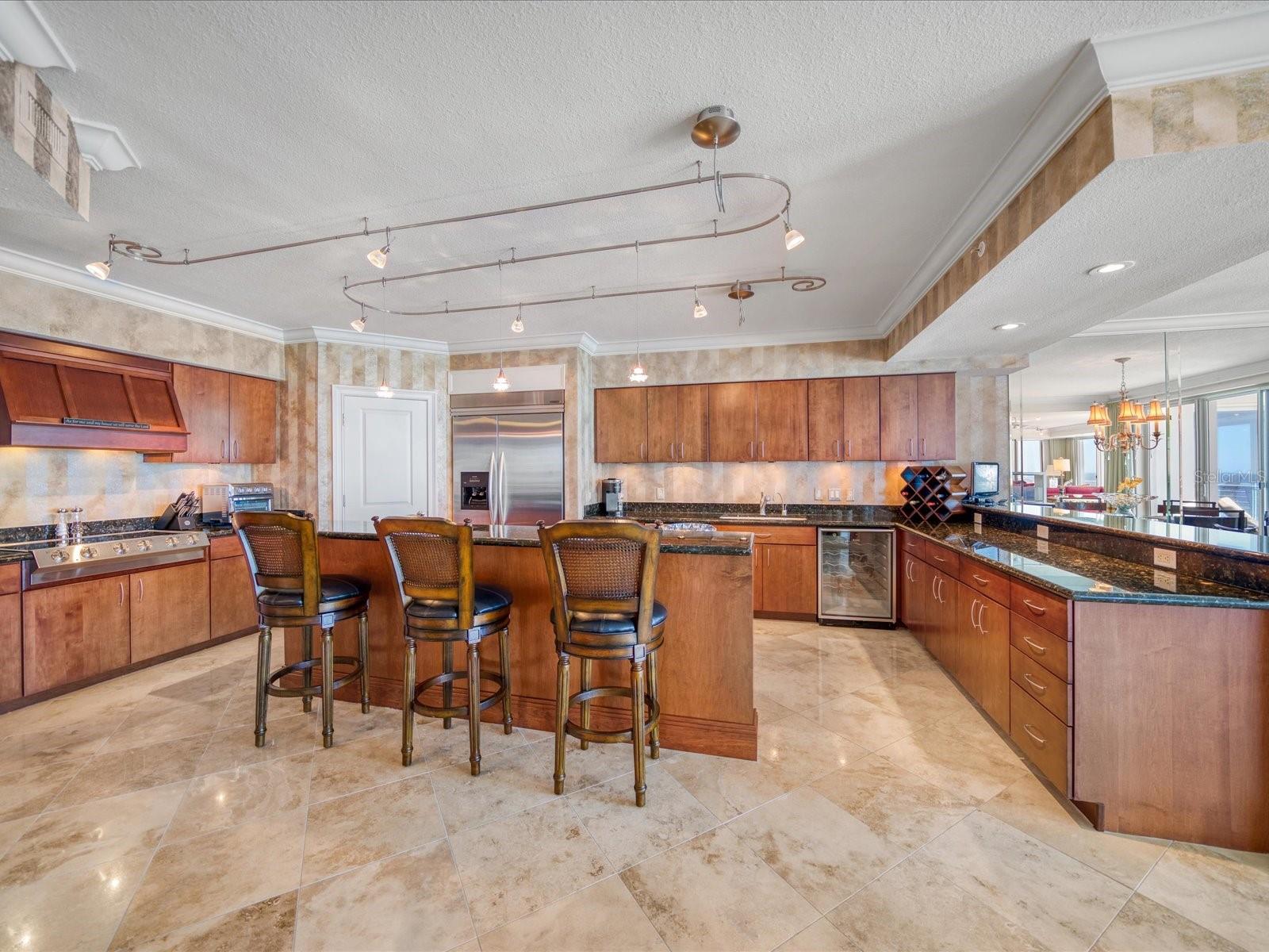 UTOPIA CONDO - Residential