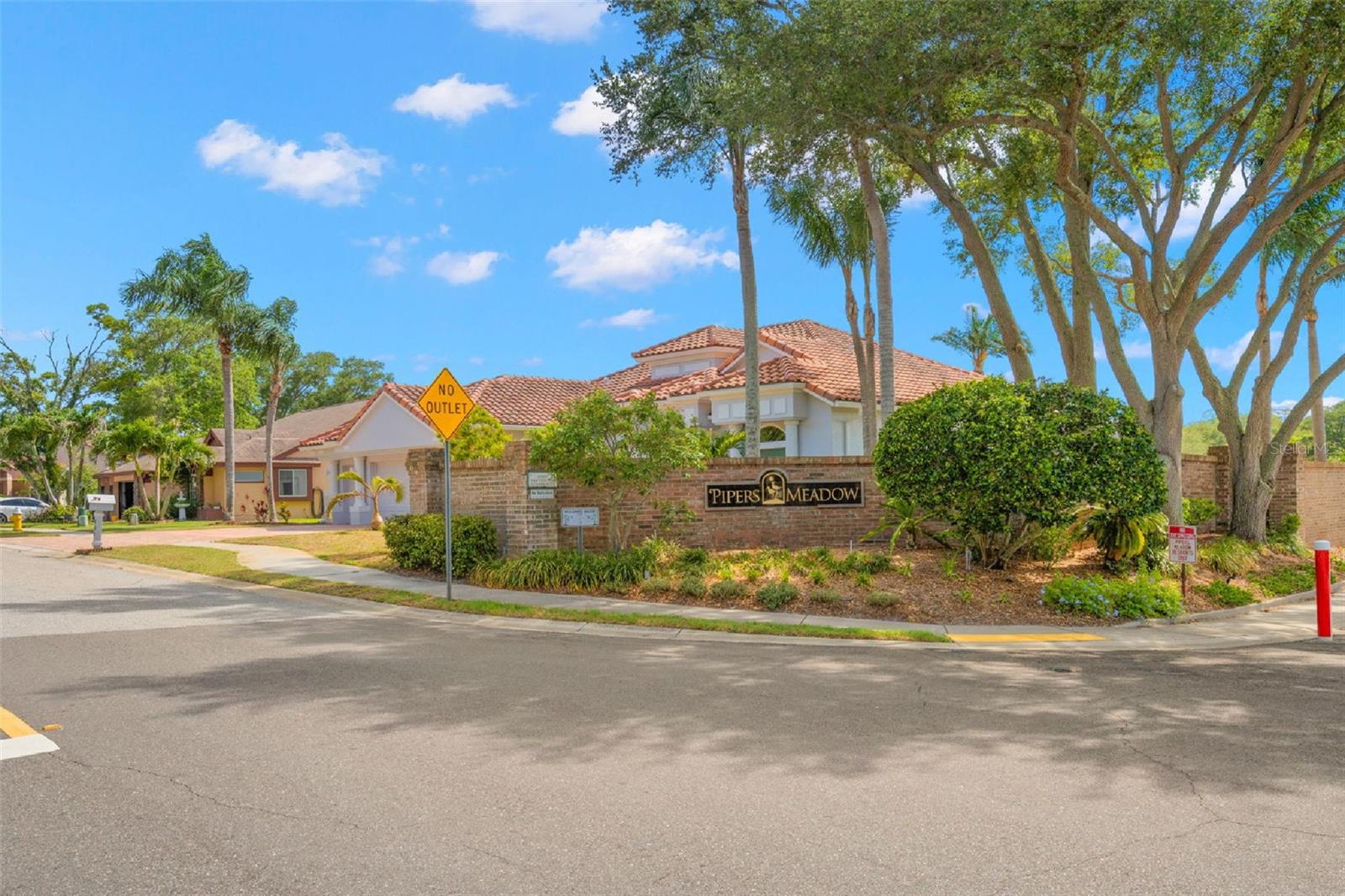 PIPERS MEADOW - Residential