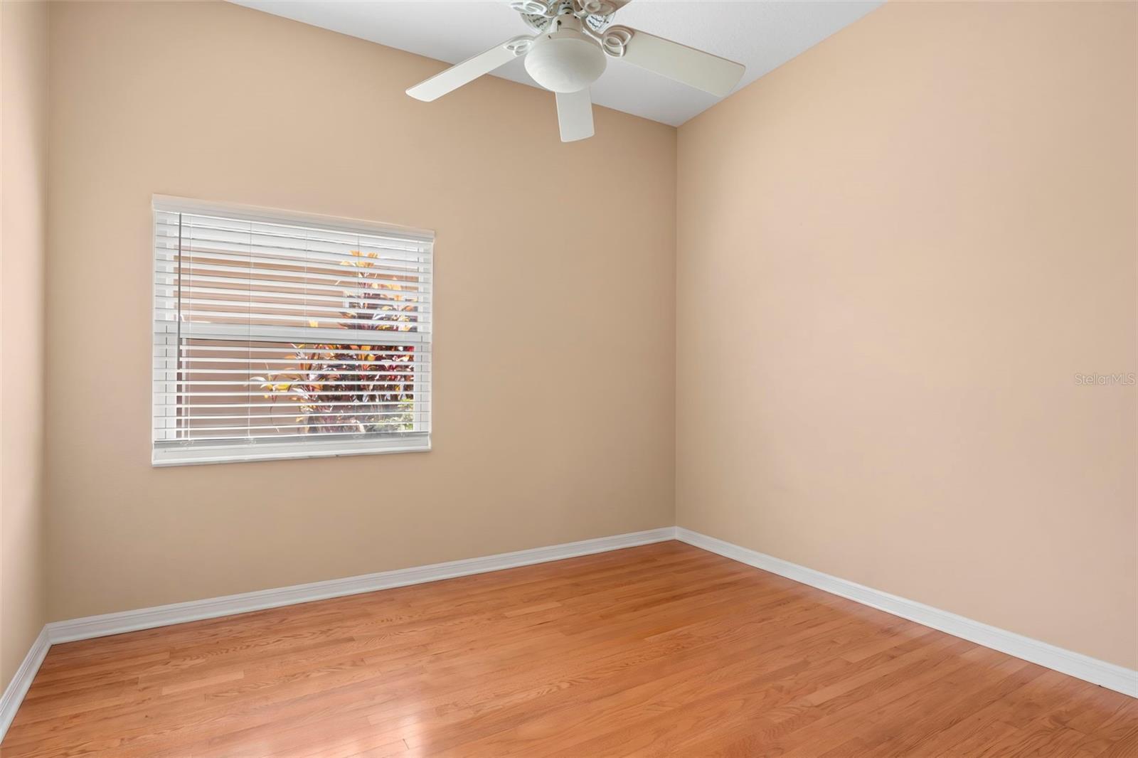PIPERS MEADOW - Residential
