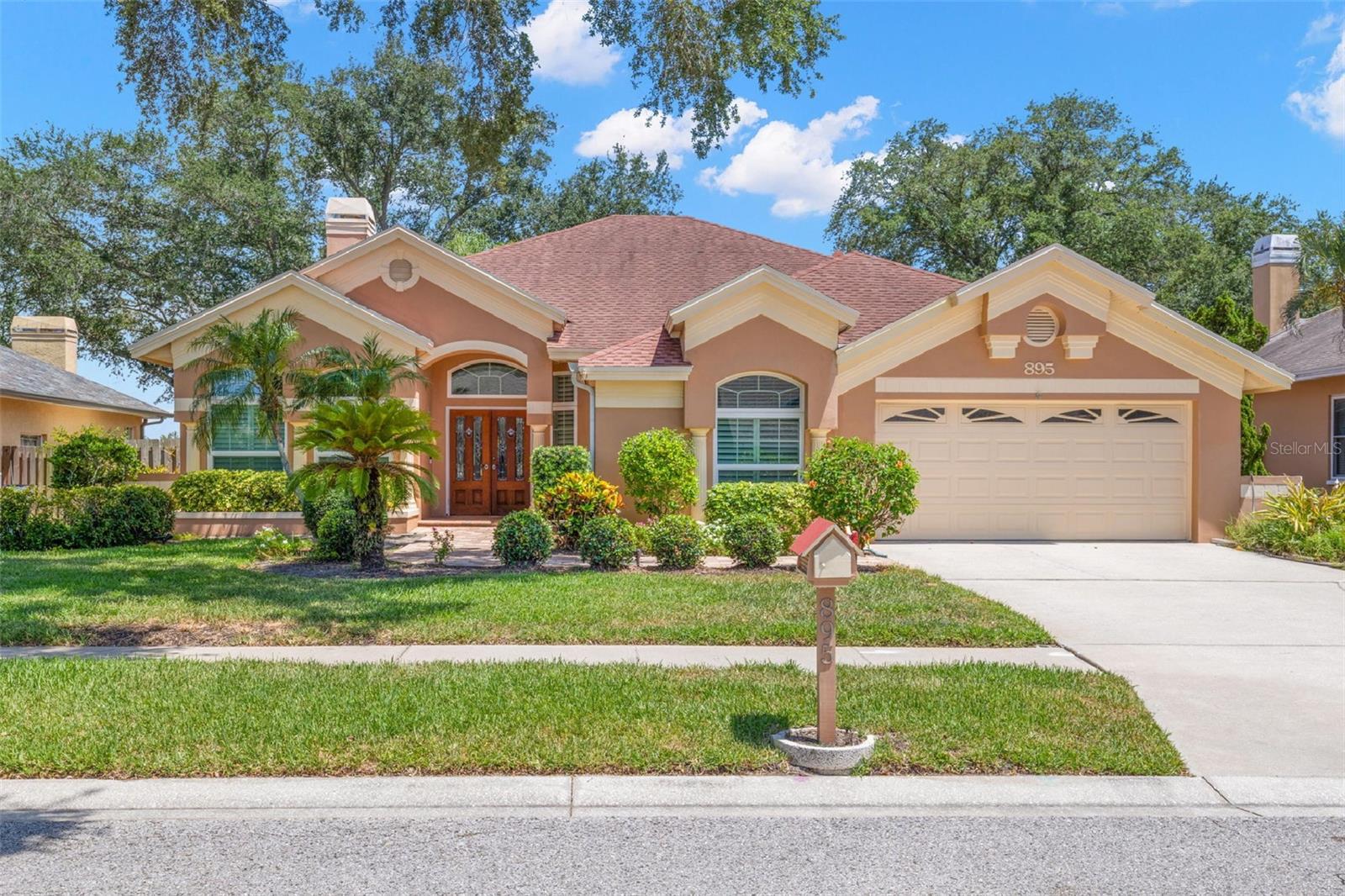 PIPERS MEADOW - Residential