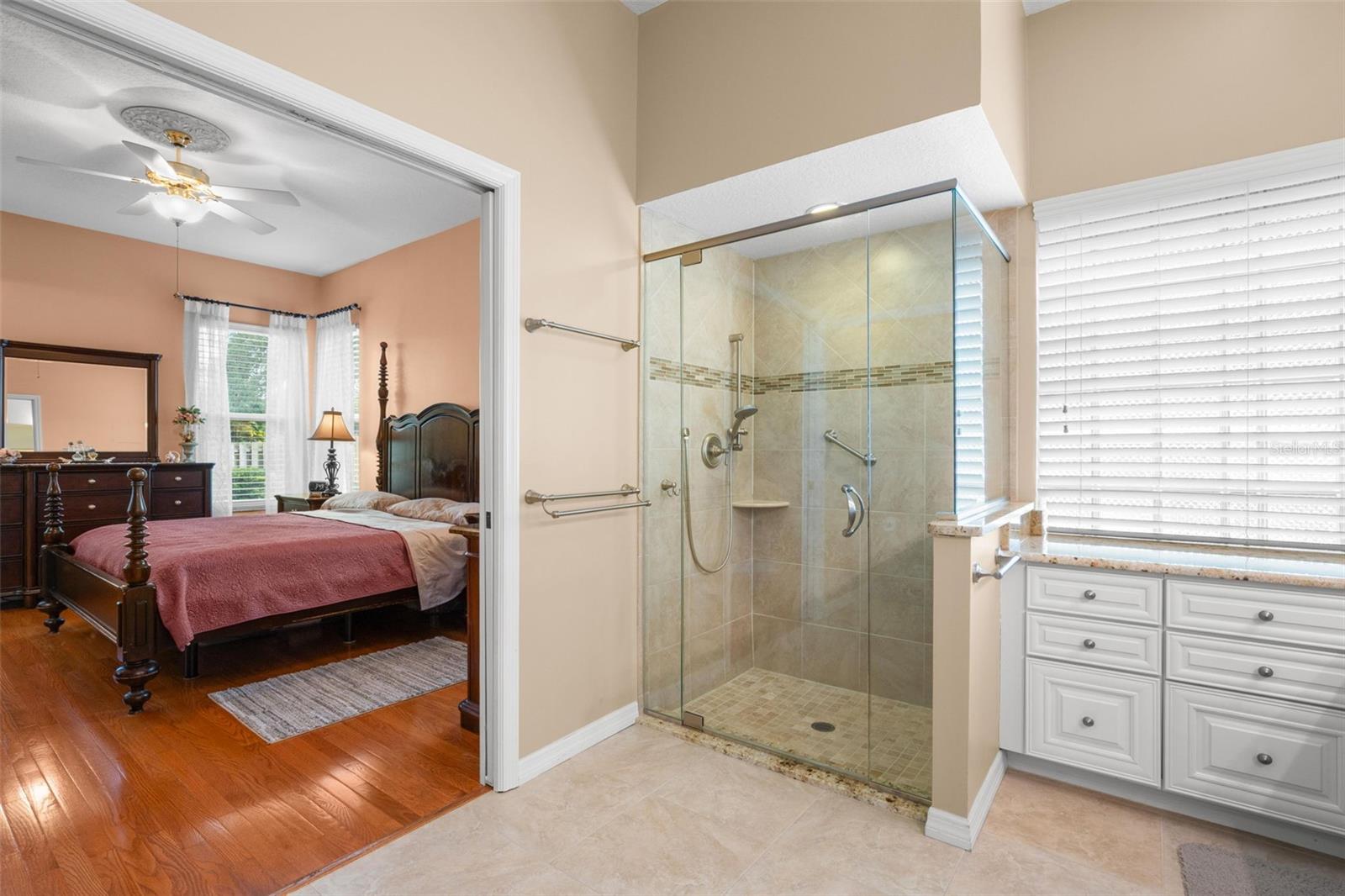 PIPERS MEADOW - Residential