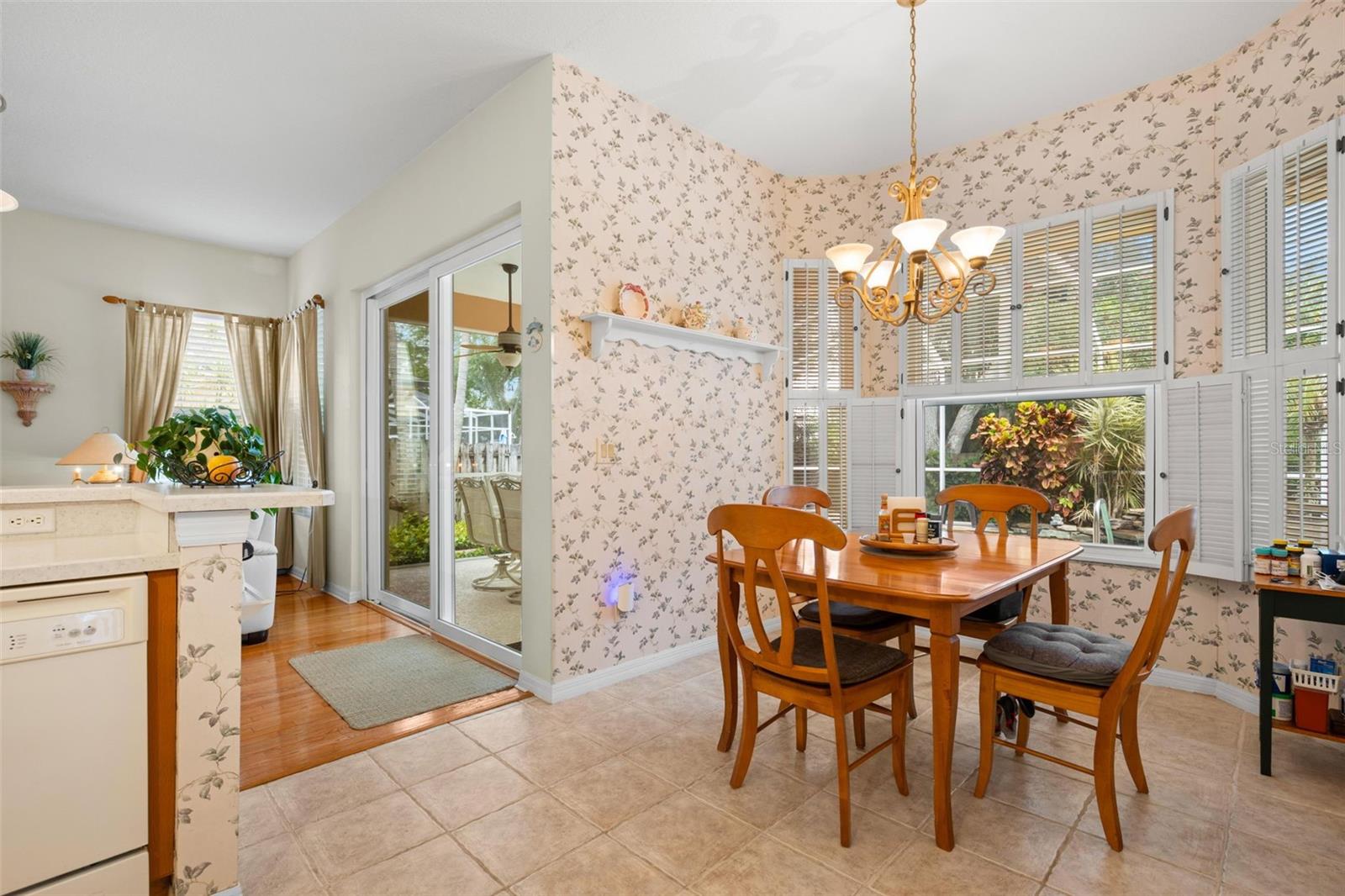 PIPERS MEADOW - Residential