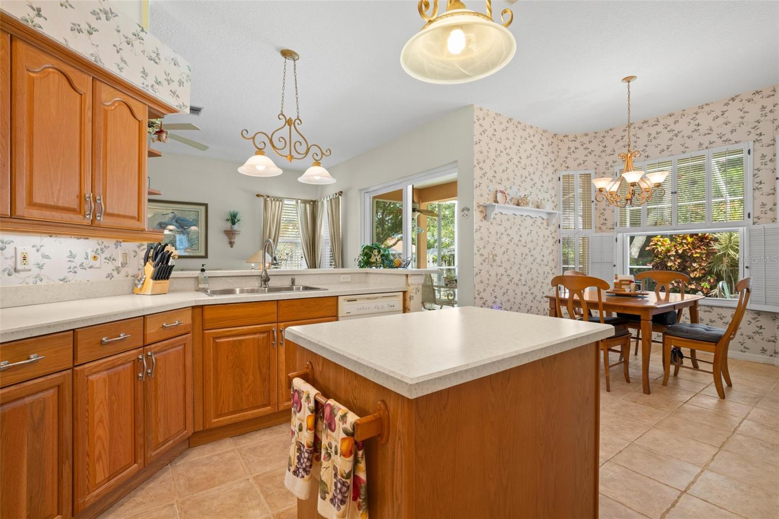 PIPERS MEADOW - Residential