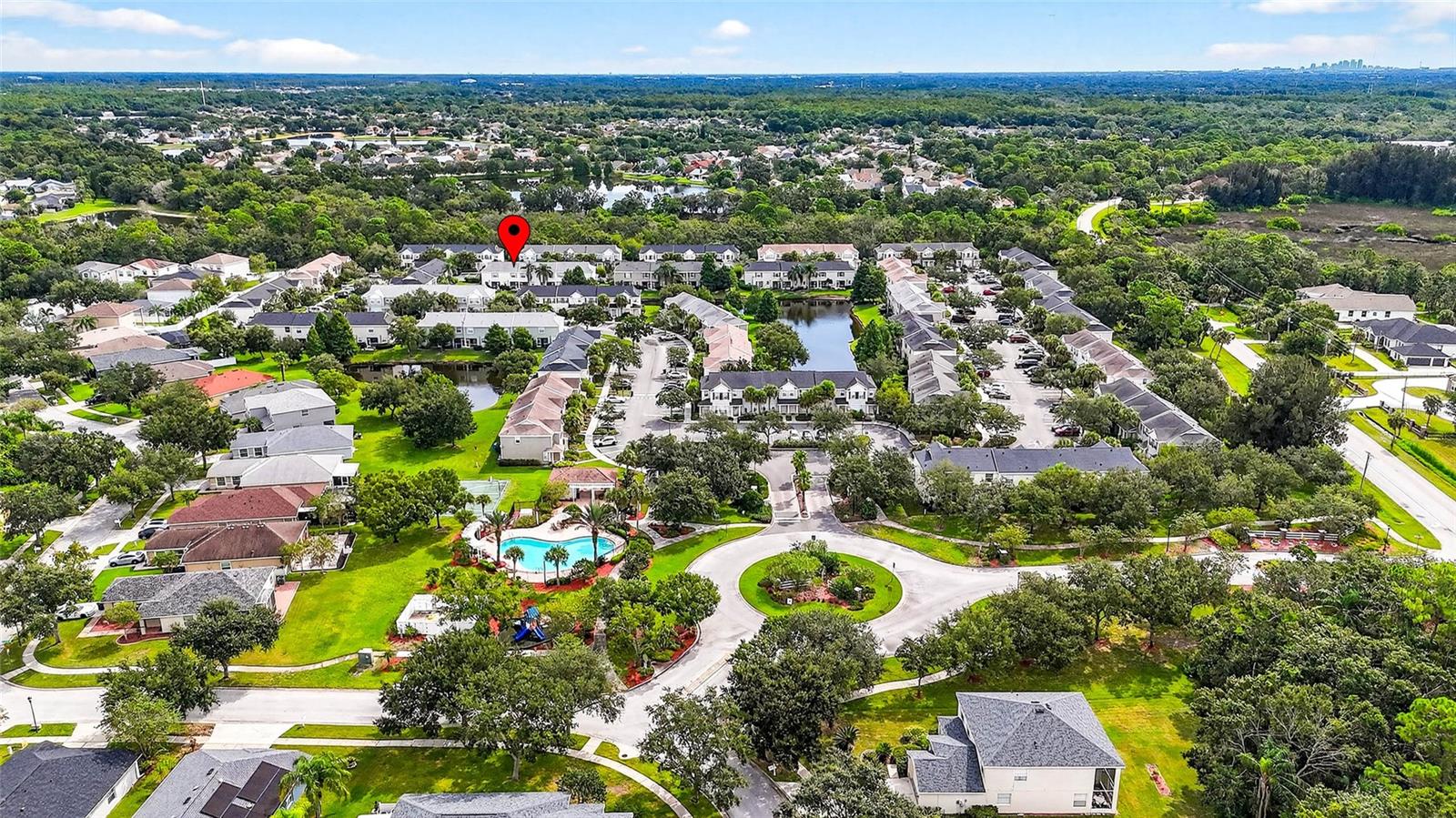 COUNTRY CHASE - Residential