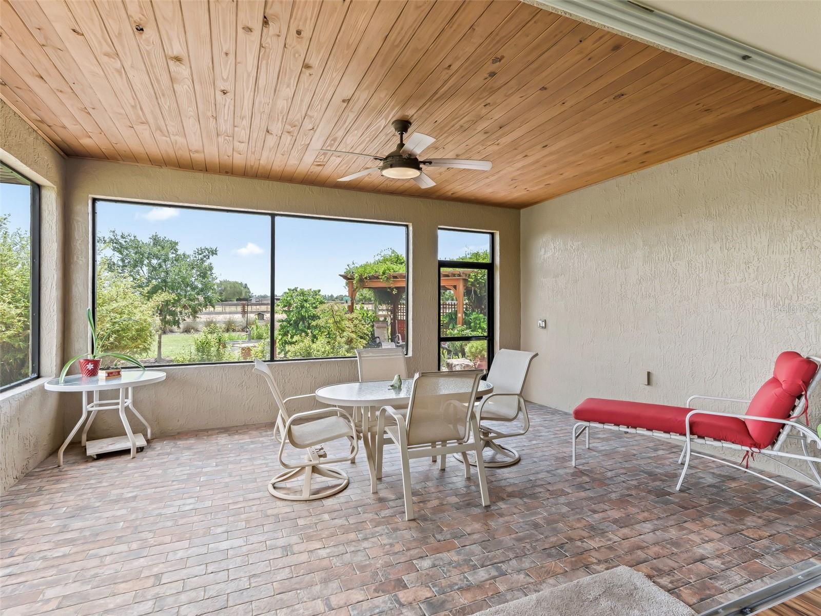 TWIN LAKE RANCHETTES - Residential