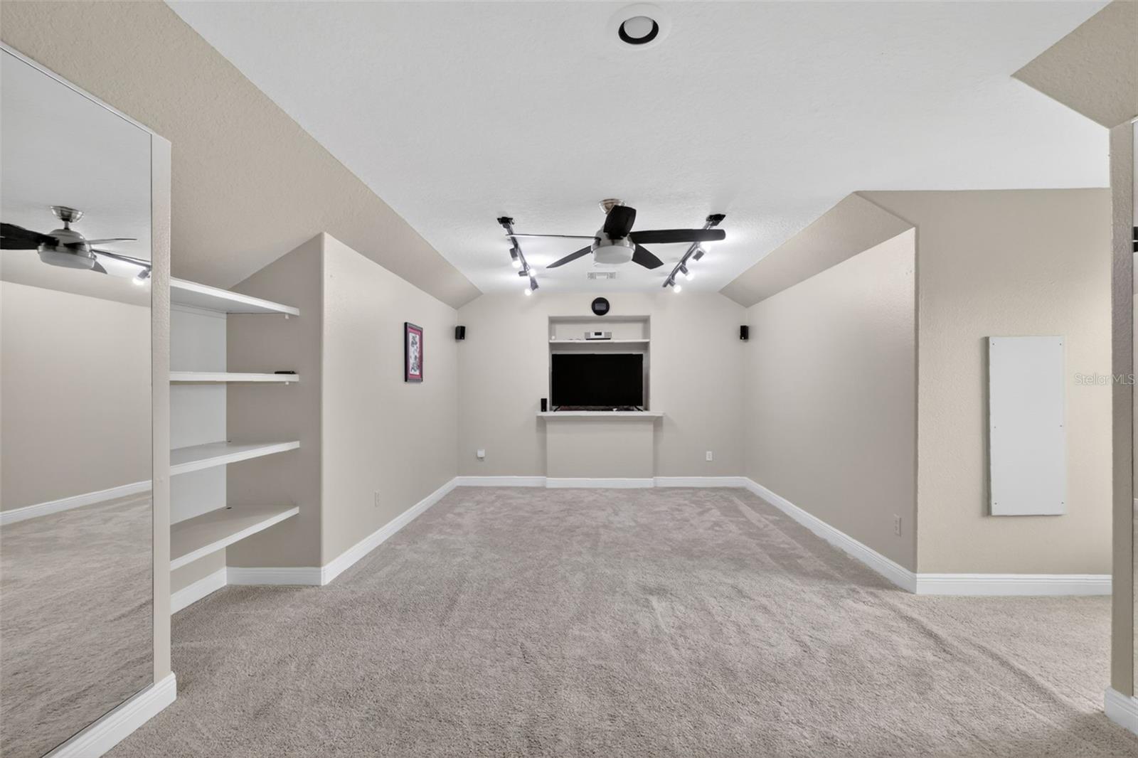 BRENTWOOD CLUB PH 02 REP - Residential