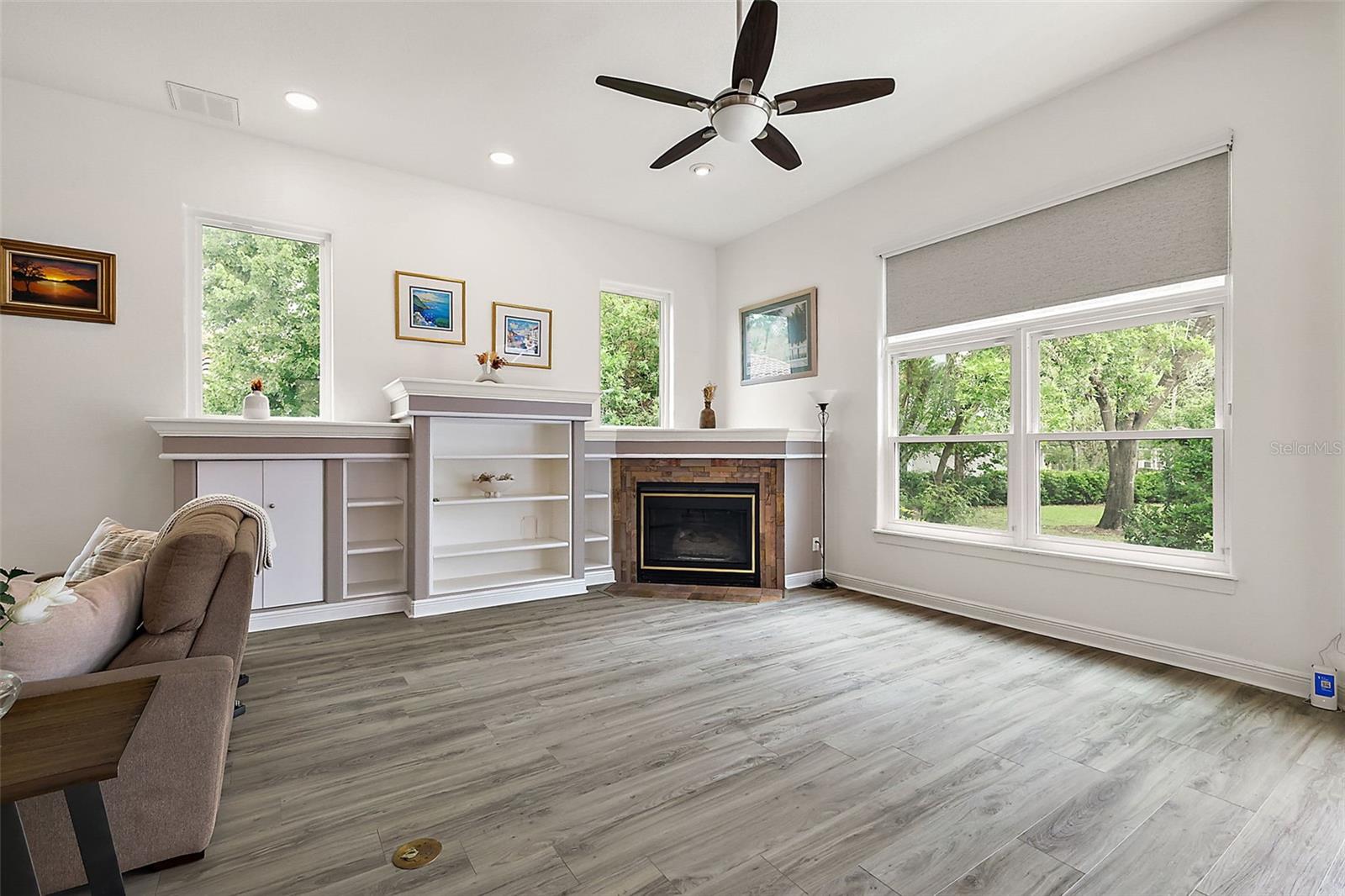 BRENTWOOD CLUB PH 02 REP - Residential