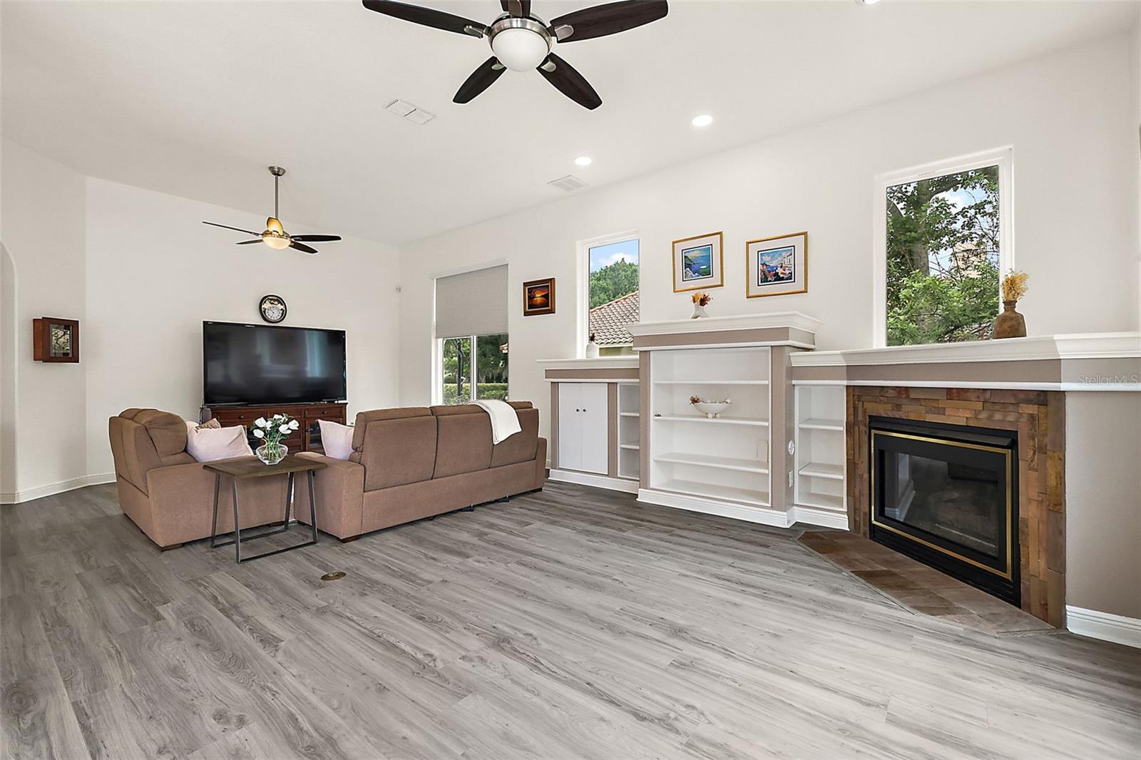 BRENTWOOD CLUB PH 02 REP - Residential
