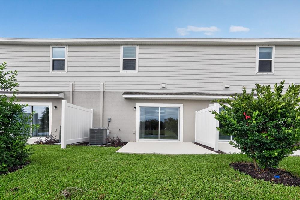 THE TOWNS AT FIRETHORN - Residential
