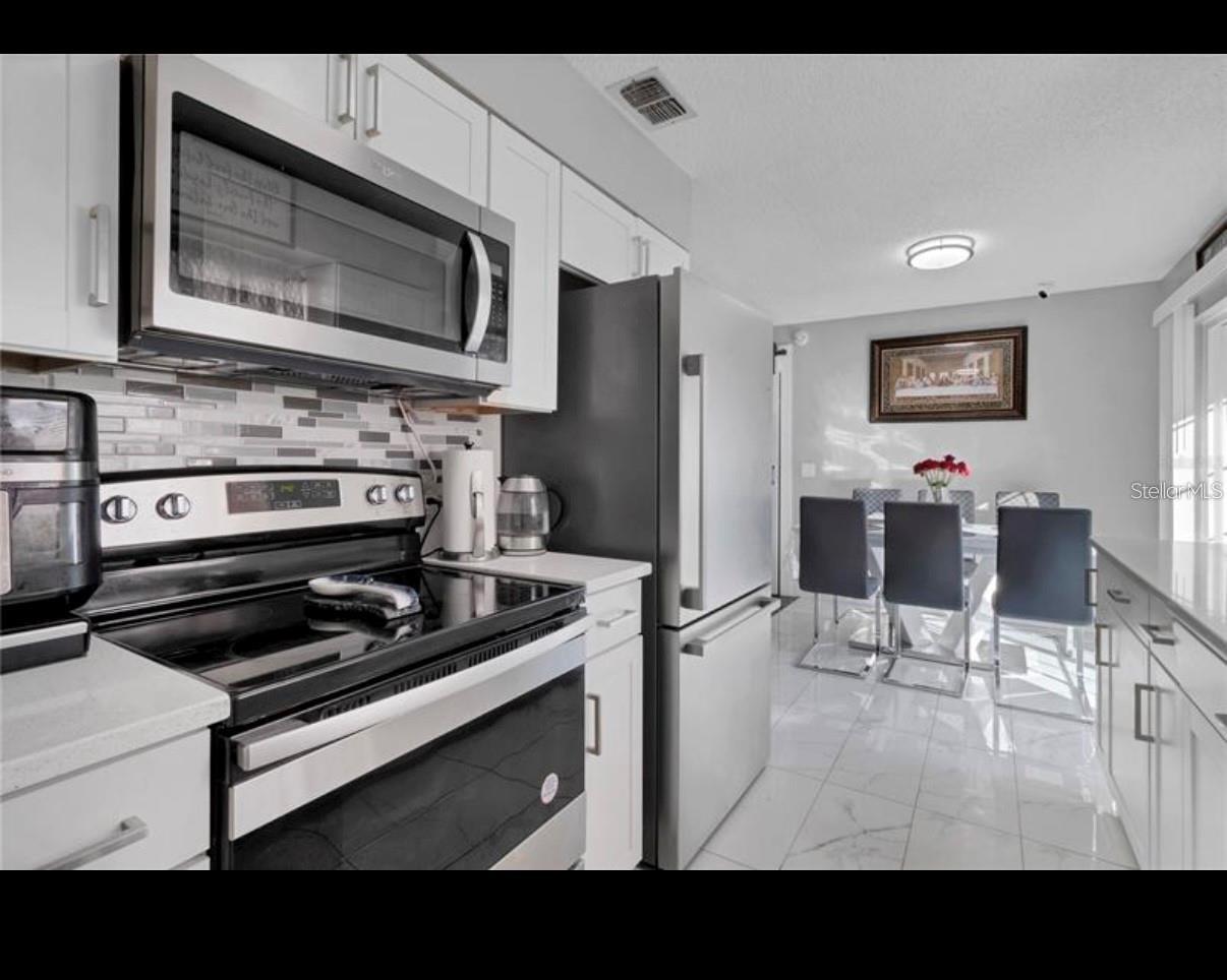 SHAMROCK SQUARE FIRST ADD - Residential