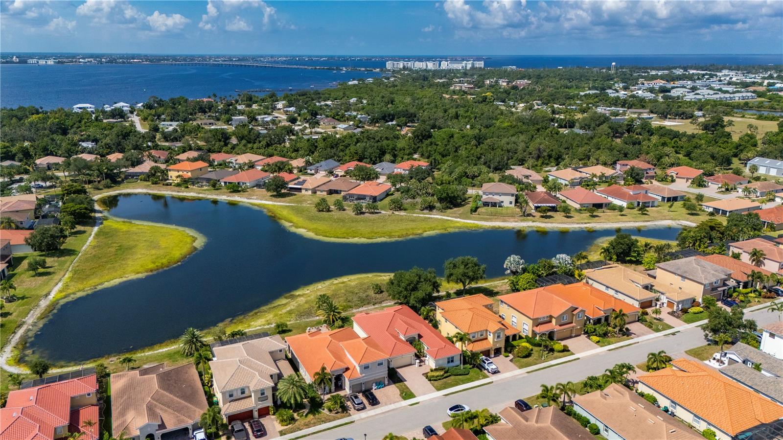 RIVER CLUB - Residential