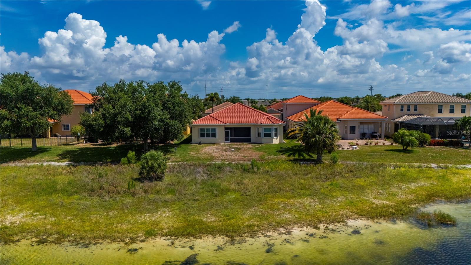 RIVER CLUB - Residential
