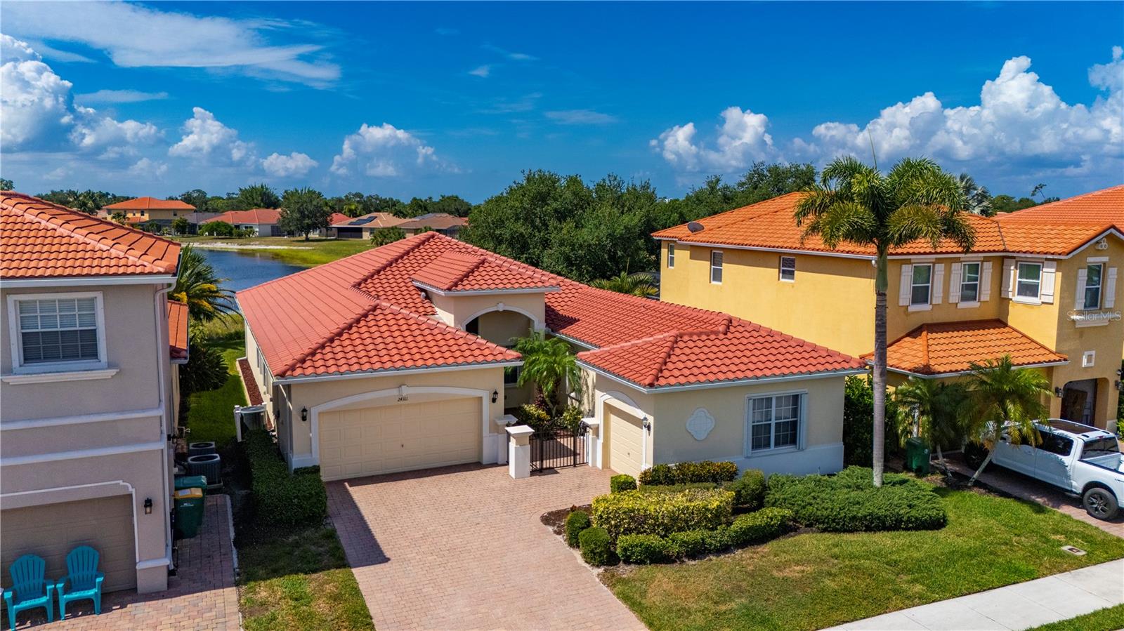 RIVER CLUB - Residential