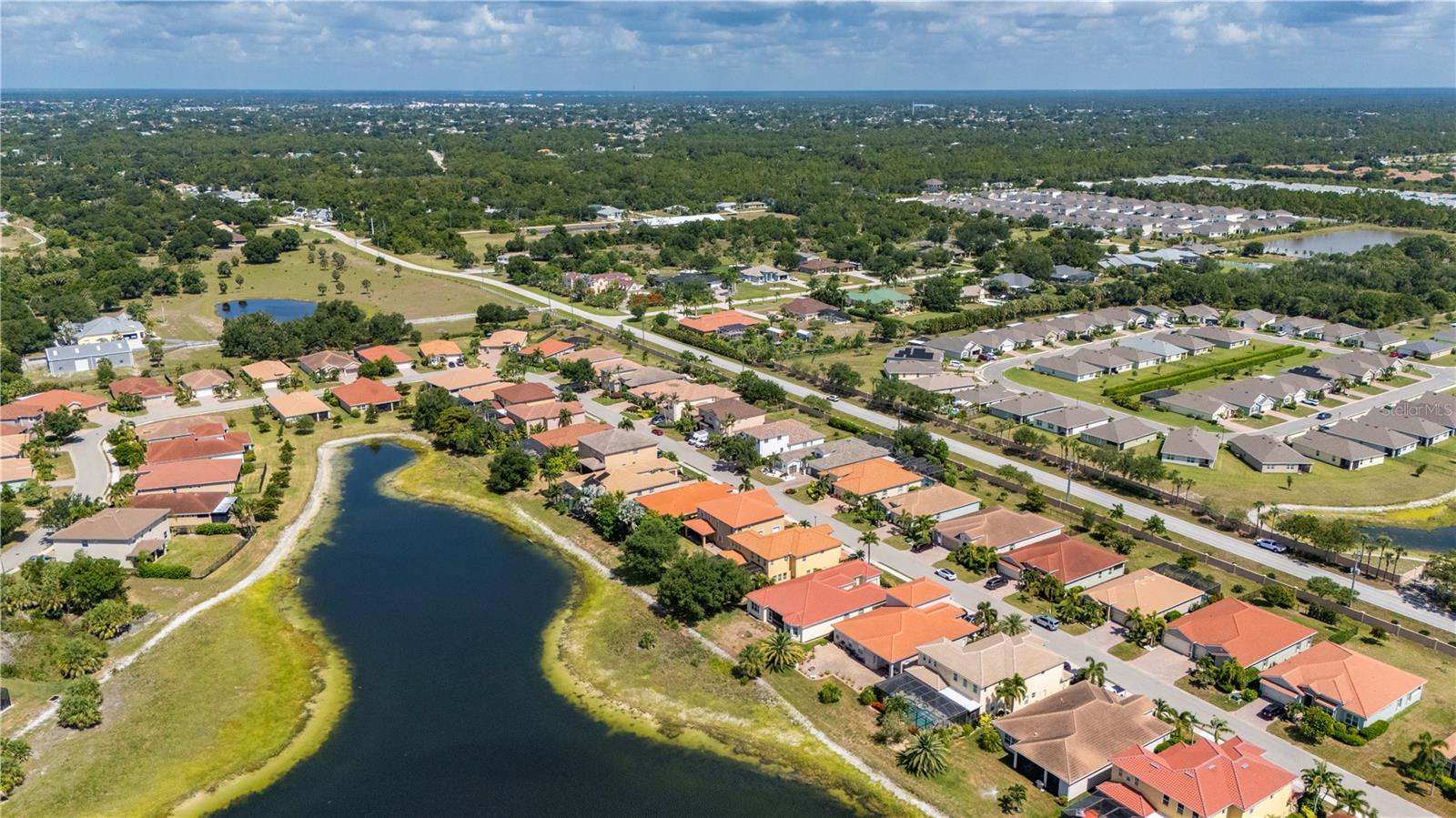 RIVER CLUB - Residential