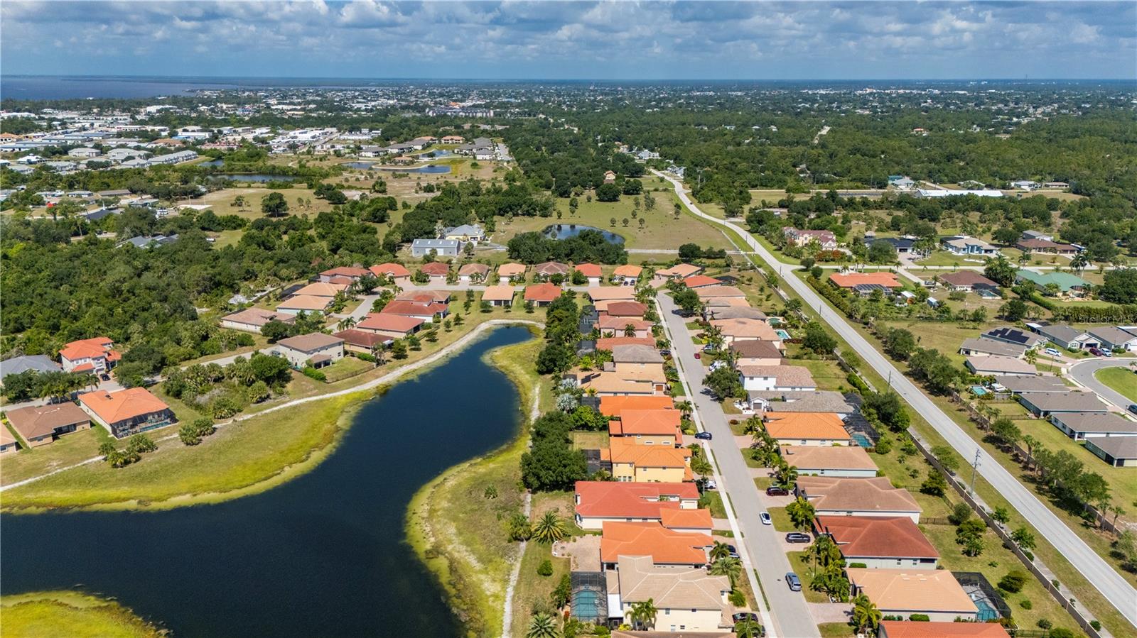 RIVER CLUB - Residential